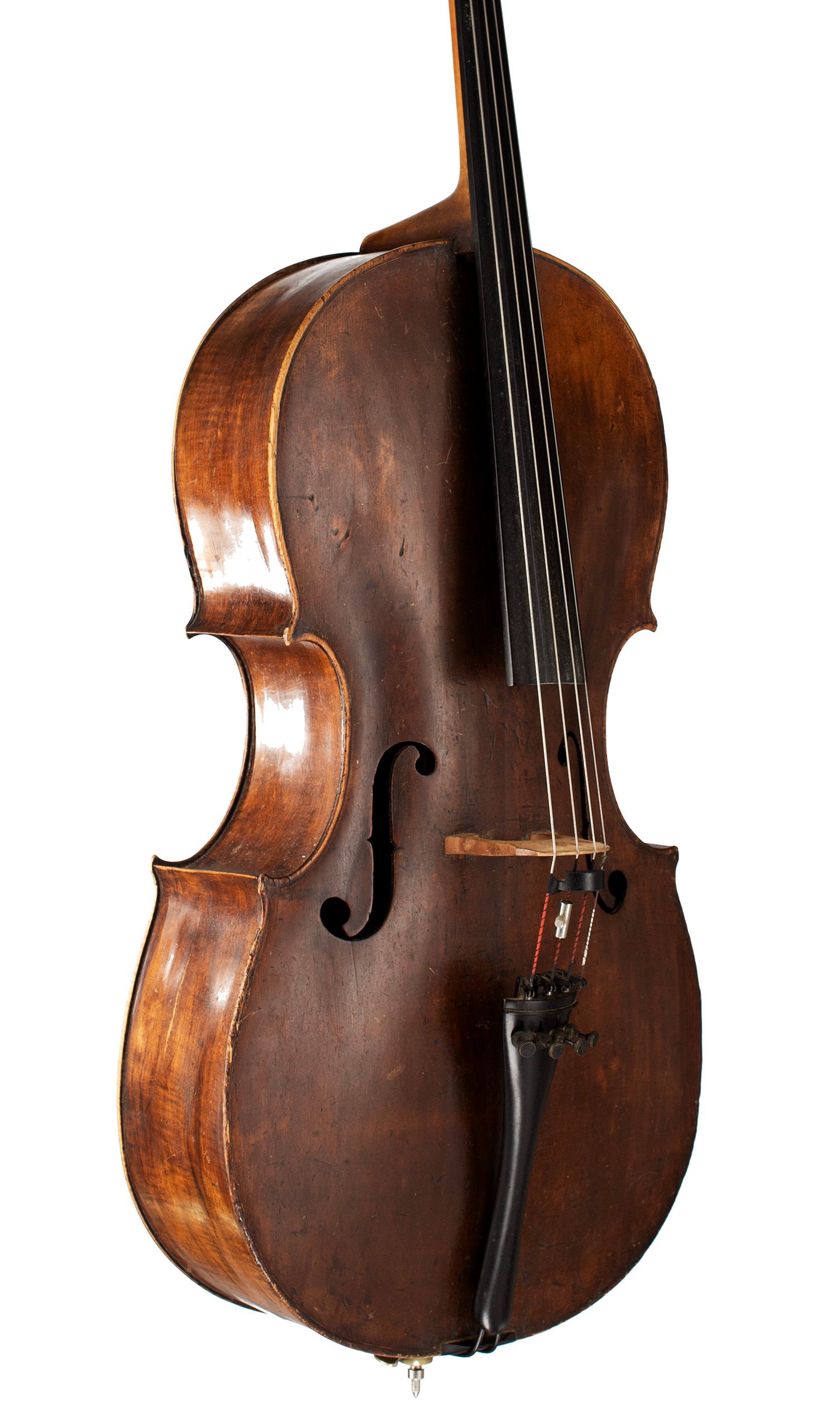 Cello by Matthias Klotz (II), Mittenwald, 1771 — angled view, 40°