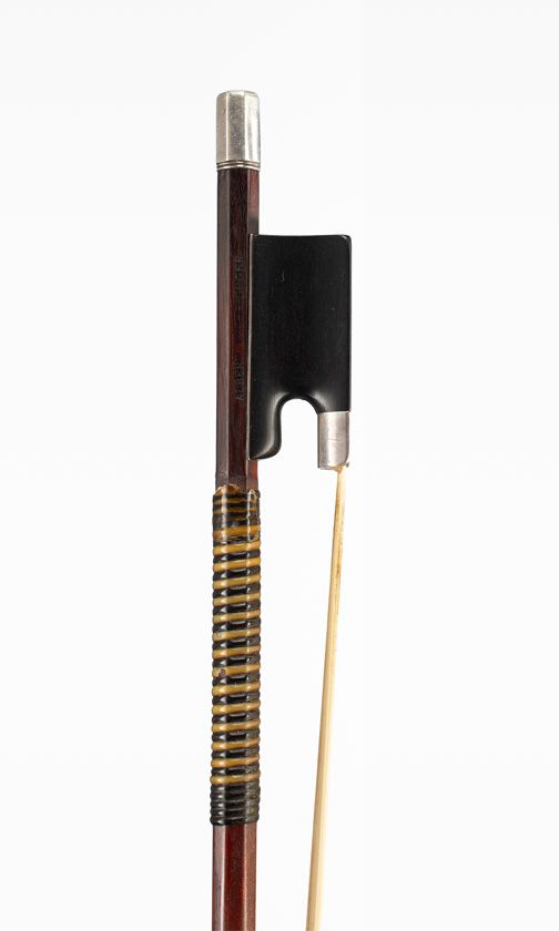 A silver-mounted violin bow by Albert Nürnburger, Germany — frog detail