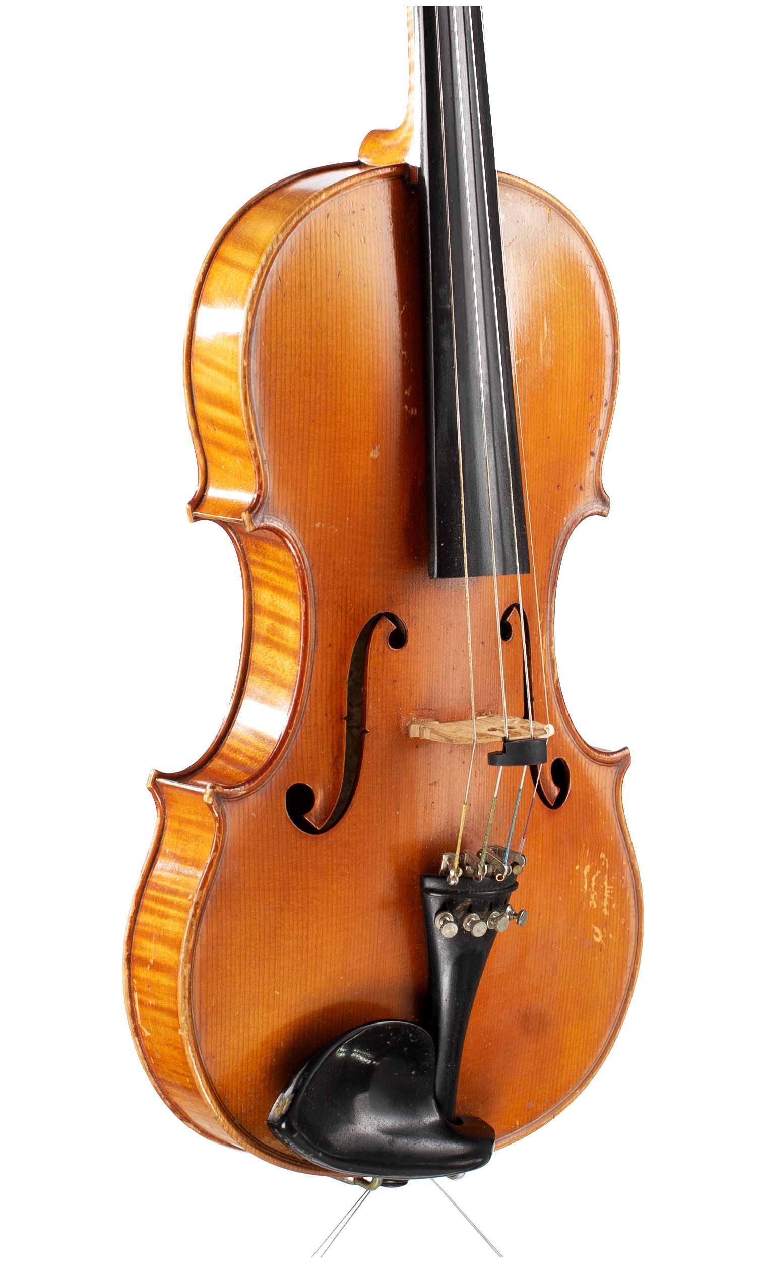 Violin by Maurice Bourguignon, Brussels, 1925 — angled view, 40°
