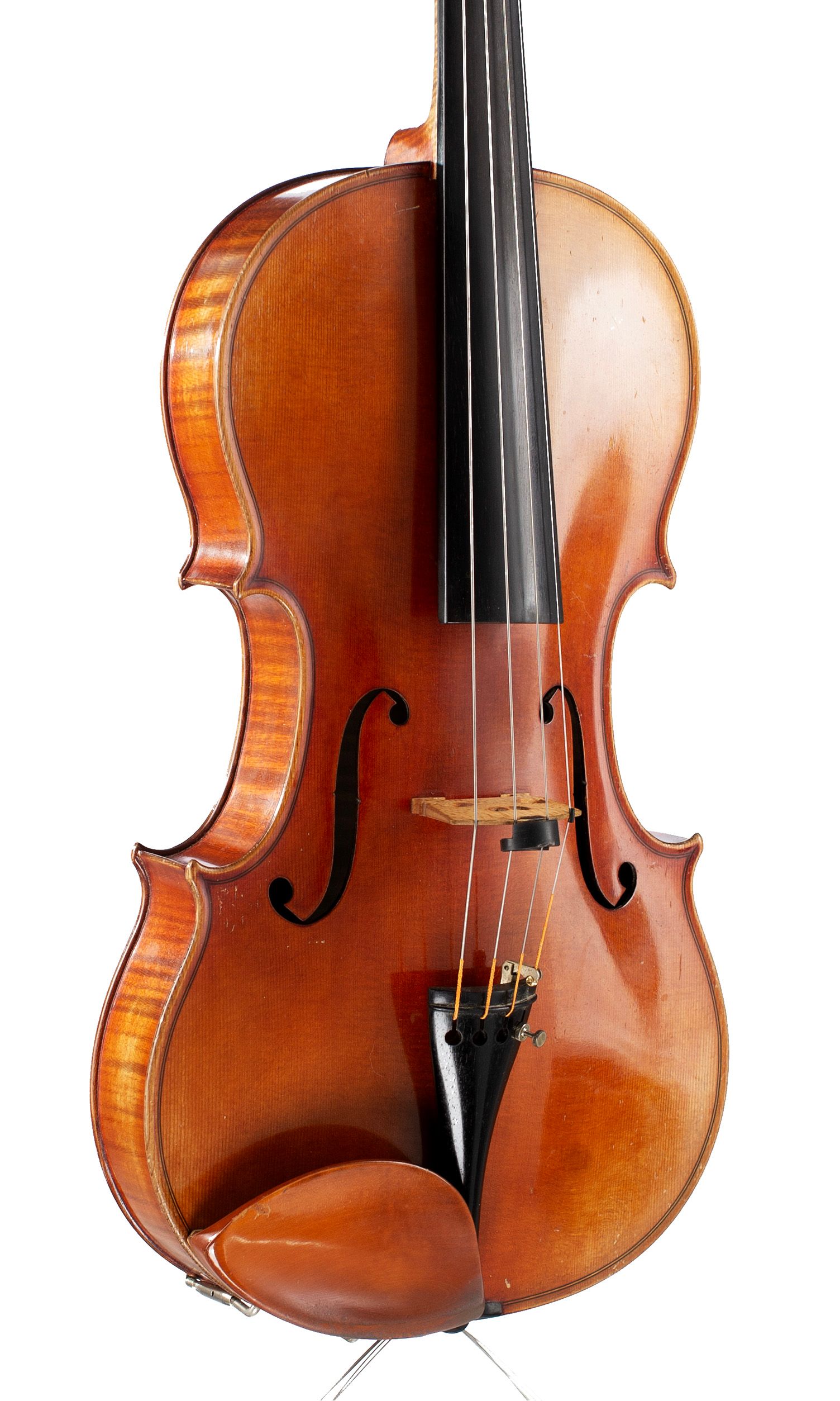 Viola by Otto Bruckner, Markneukirchen, circa 1960 — angled view, 30°