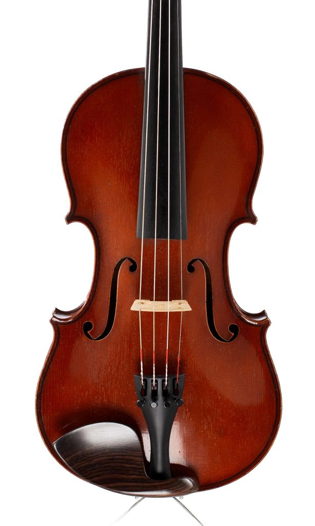 Violin by Hermann Dolling Jr, Markneukirchen, circa 1920 — front