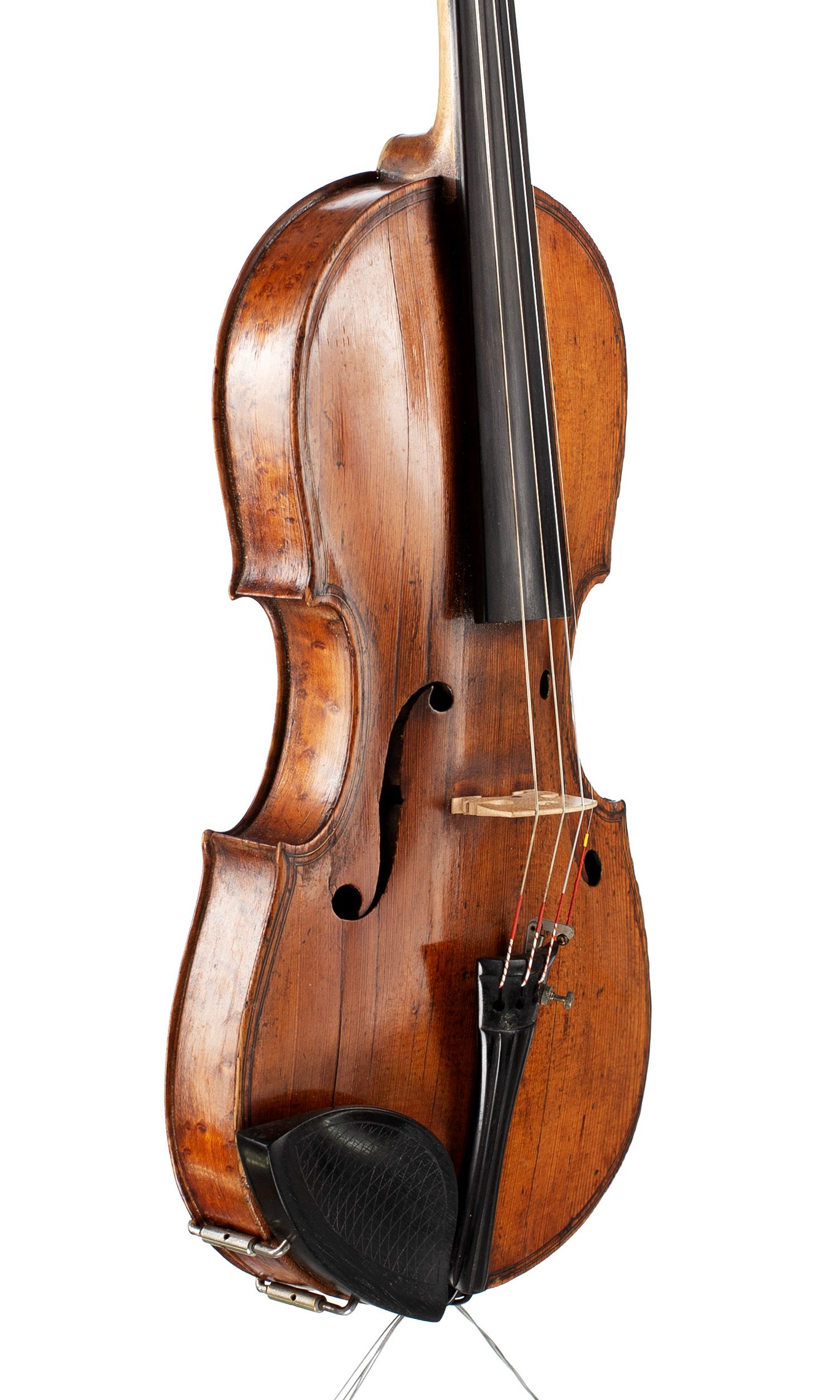 Violin by Marcin Groblicz, Krakow, seventeenth century — angled view, 50°