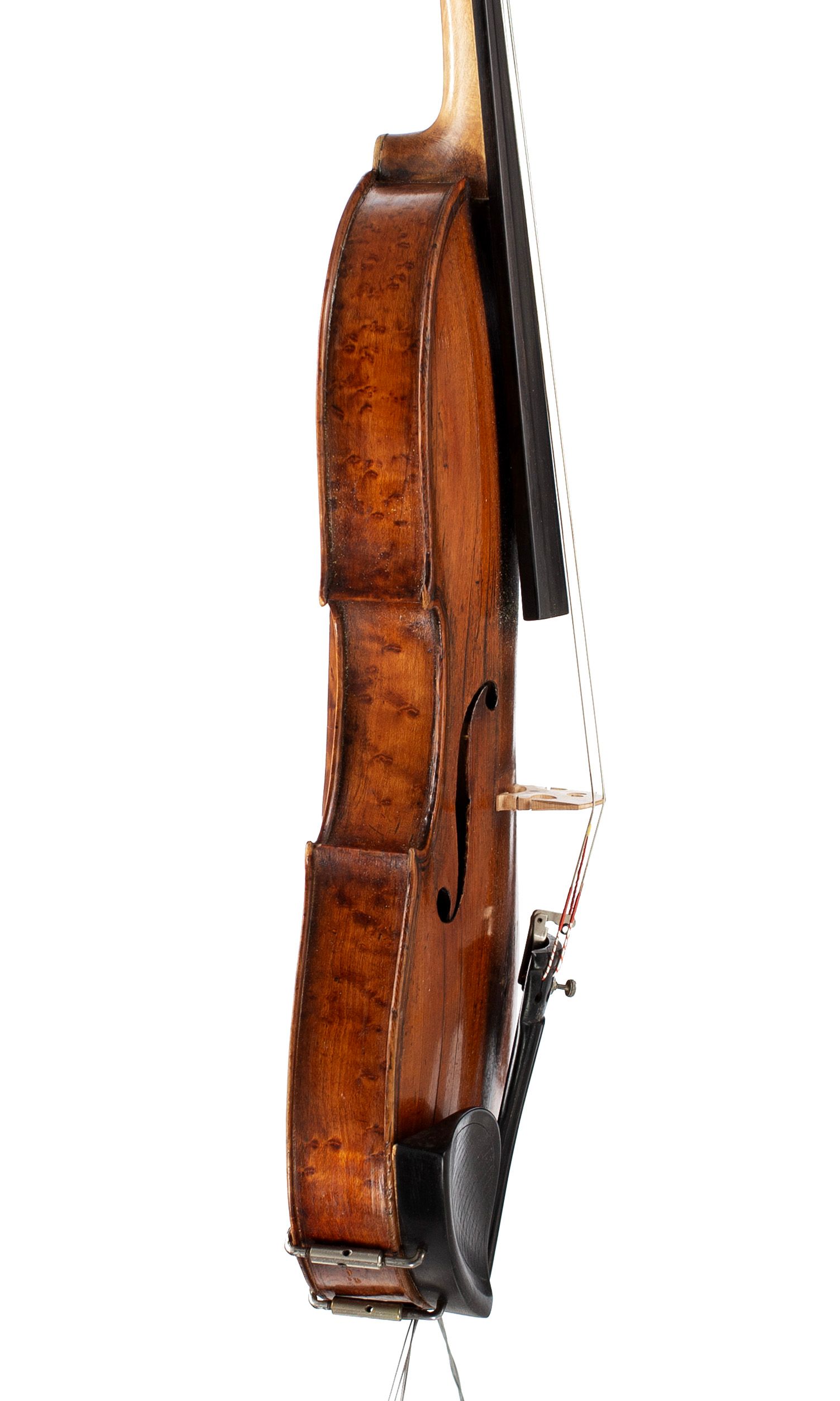 Violin by Marcin Groblicz, Krakow, seventeenth century — angled view, 80°
