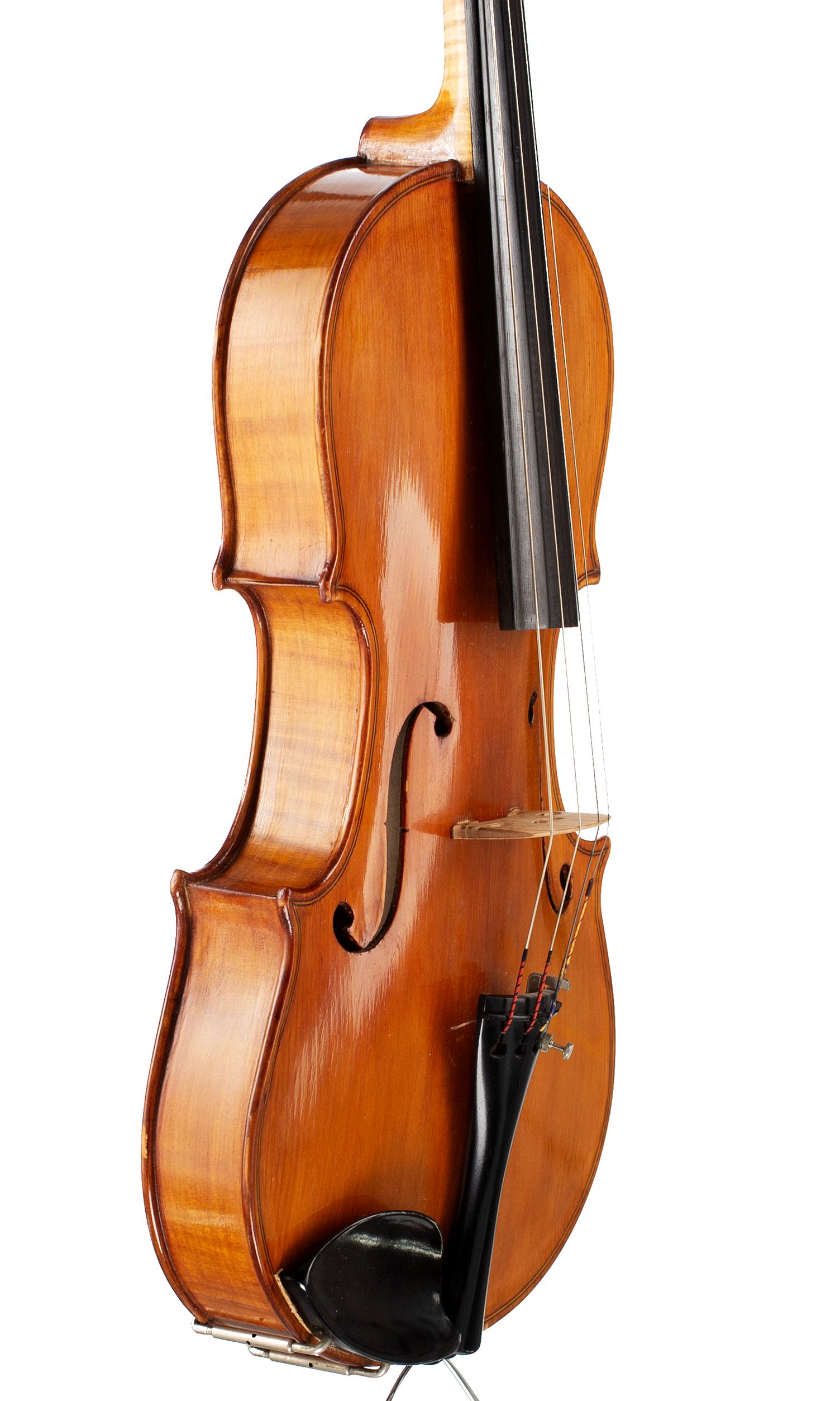 A viola by Giuseppe Nupieri, Rome, 1980 — angled view, 60°