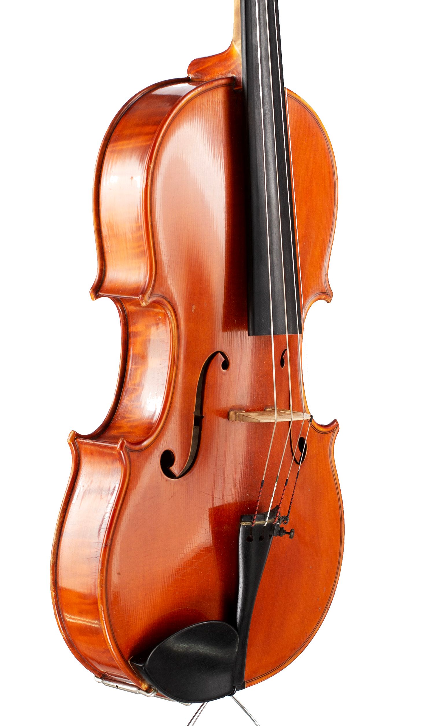 Viola by Istvan Konya, circa 1980 — angled view, 50°