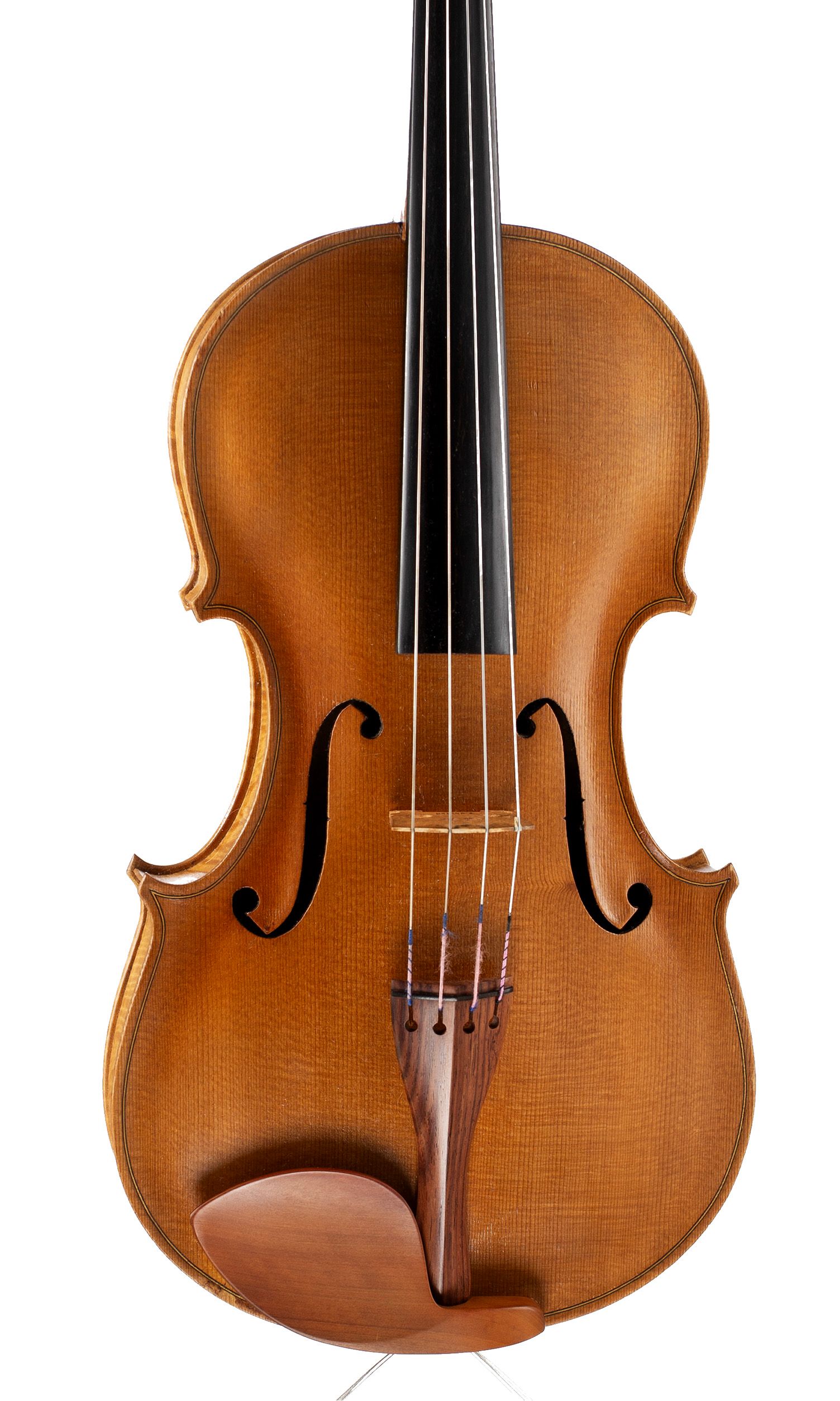 A viola by Ernest S. Nunn, Essex, 1952 — angled view, 10°