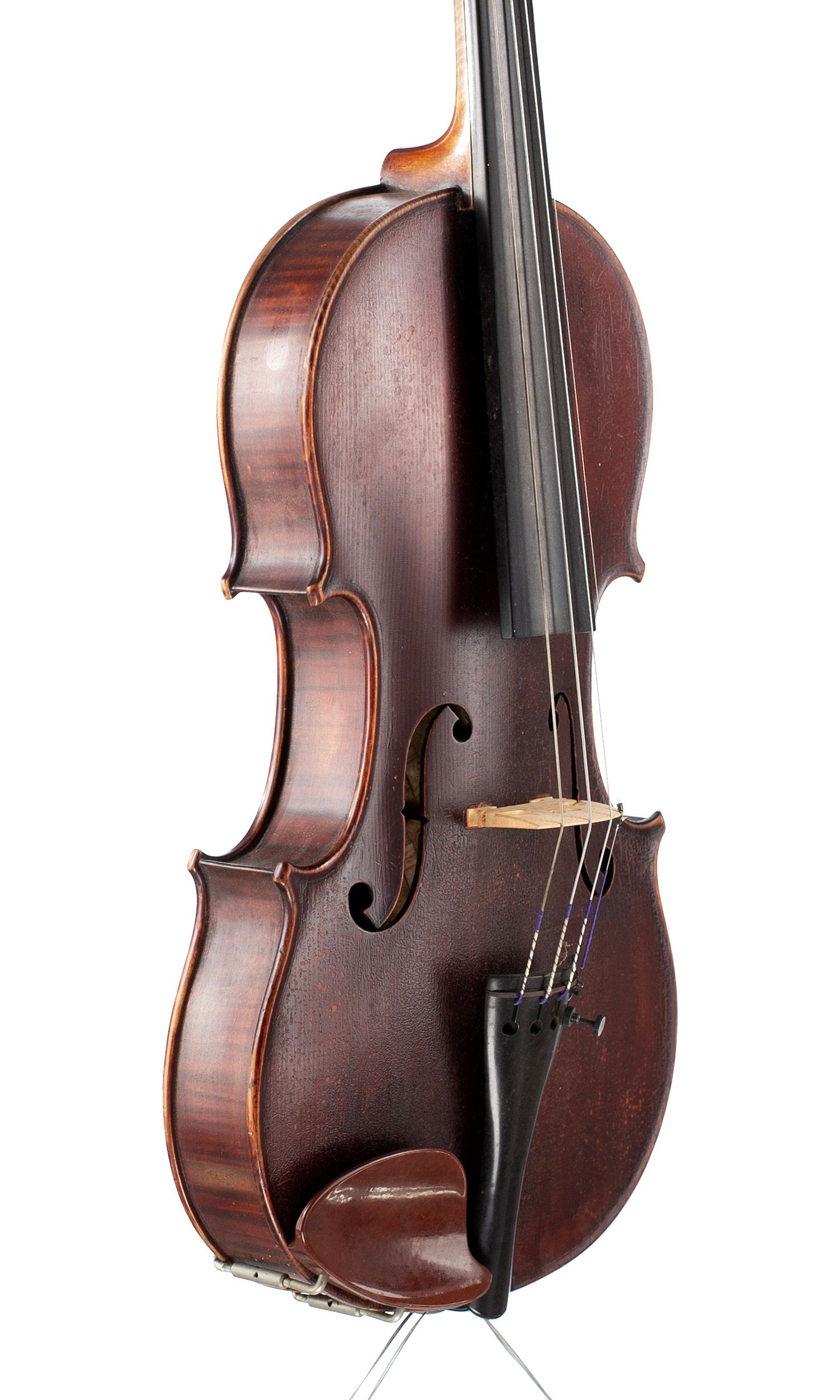 Violin by Frederick William Chanot, London, 1895 — angled view, 50°