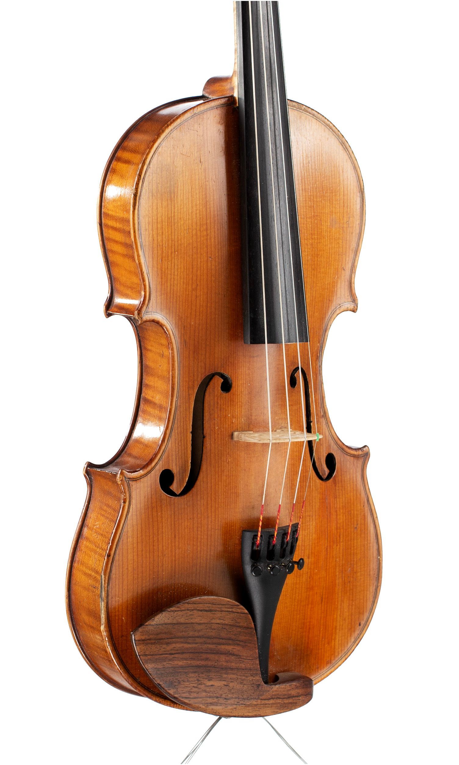 Violin, Workshop of Jean Werro, Berne, 1924 — angled view, 40°