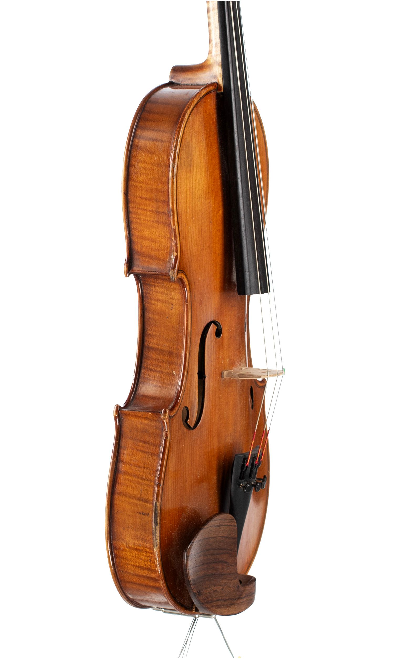 Violin, Workshop of Jean Werro, Berne, 1924 — angled view, 70°