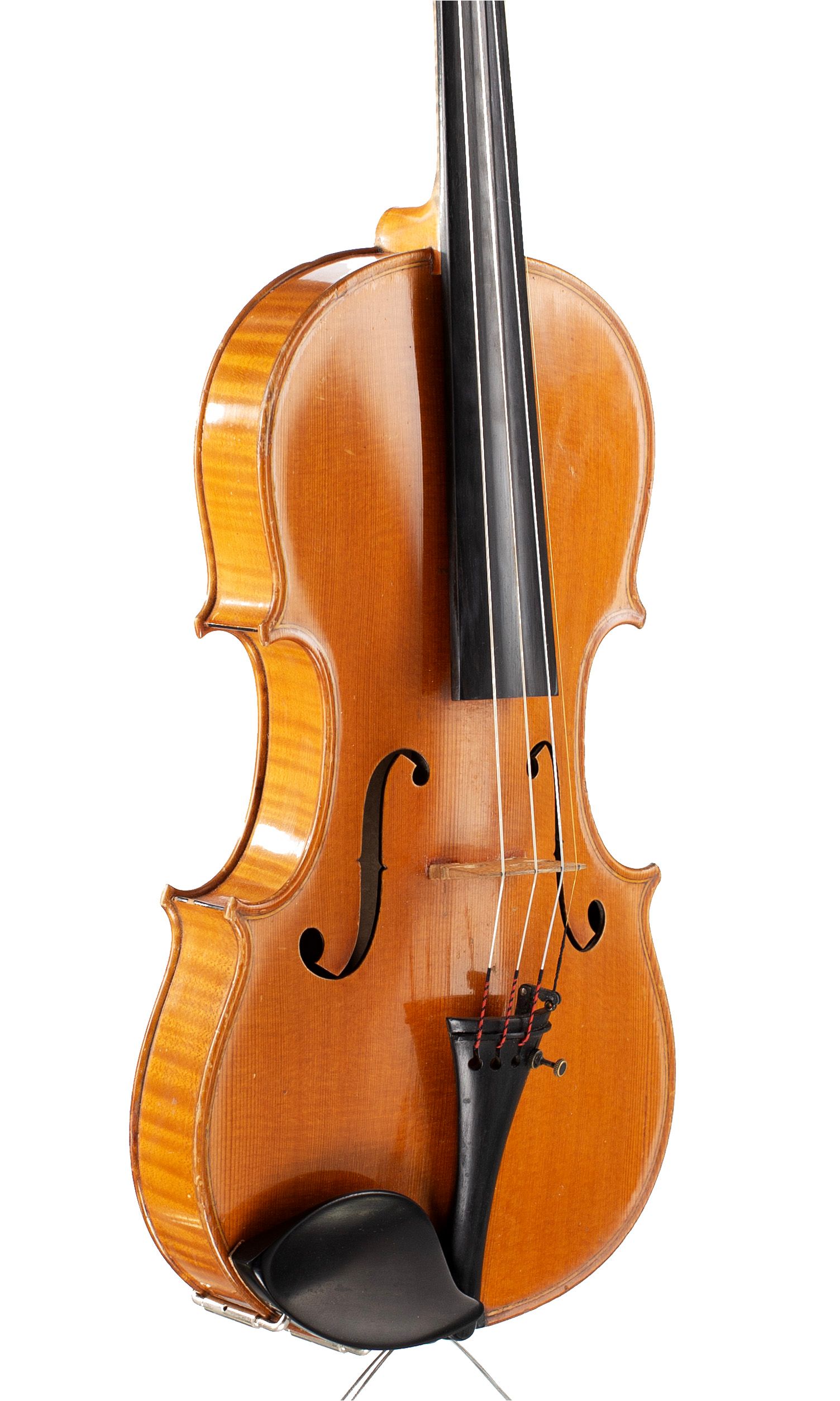 Violin by Victor Audinot, France, 1939 — angled view, 40°