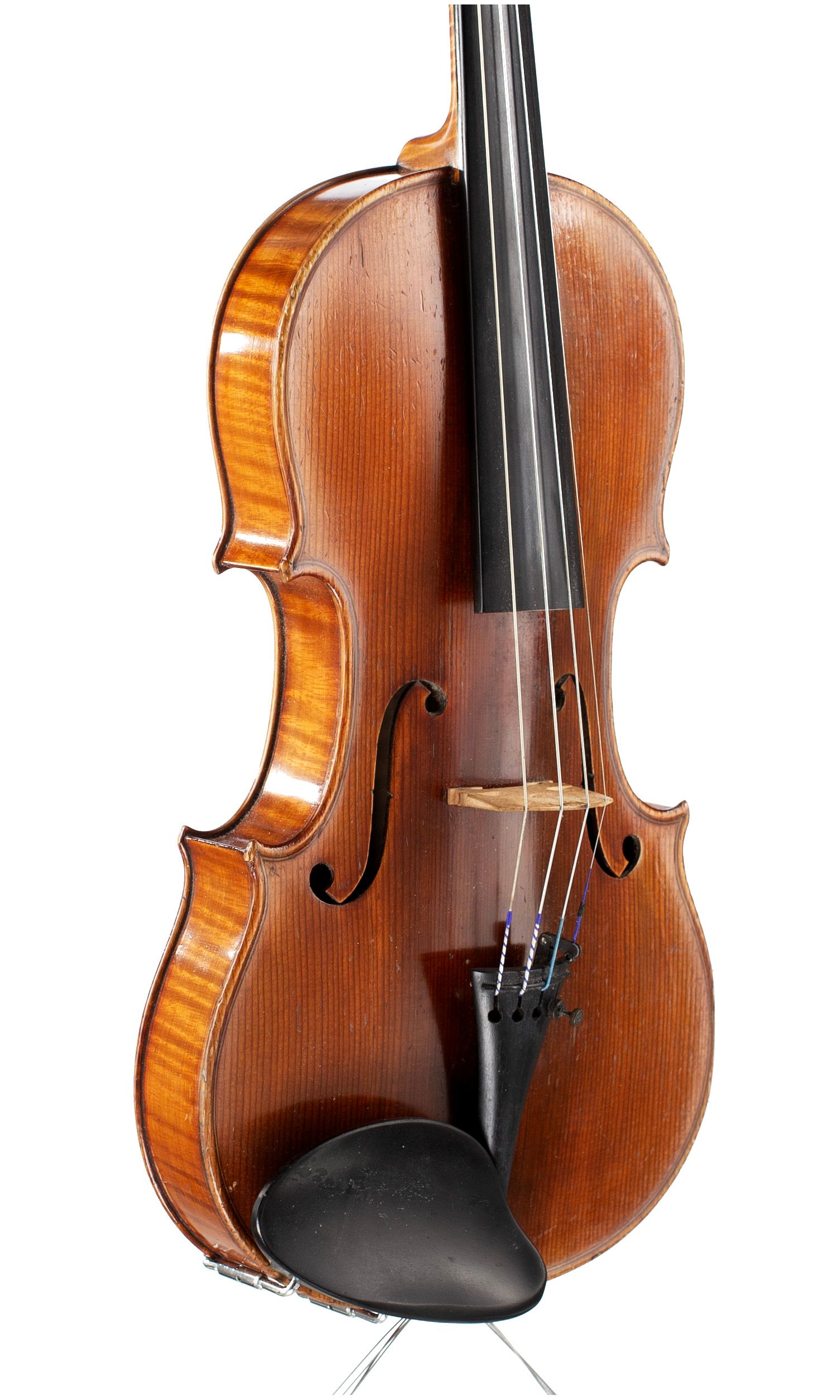Violin, Workshop of Louis Noebe, Homburg — angled view, 40°