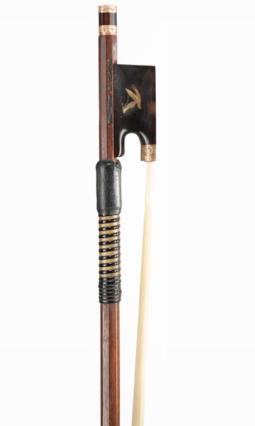 A gold and tortoiseshell-mounted violin bow by Malcolm Taylor, England, circa 1960 — frog detail