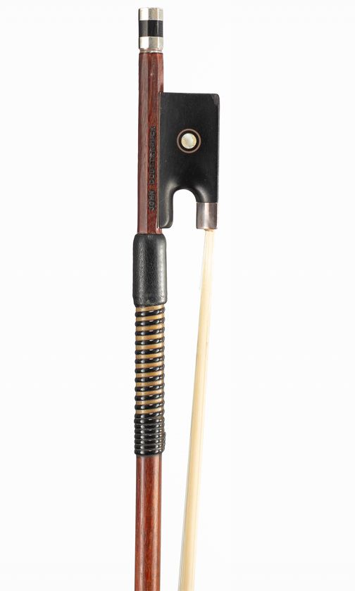 A silver-mounted violin bow by John Clutterbuck, England, circa 1970 — frog detail