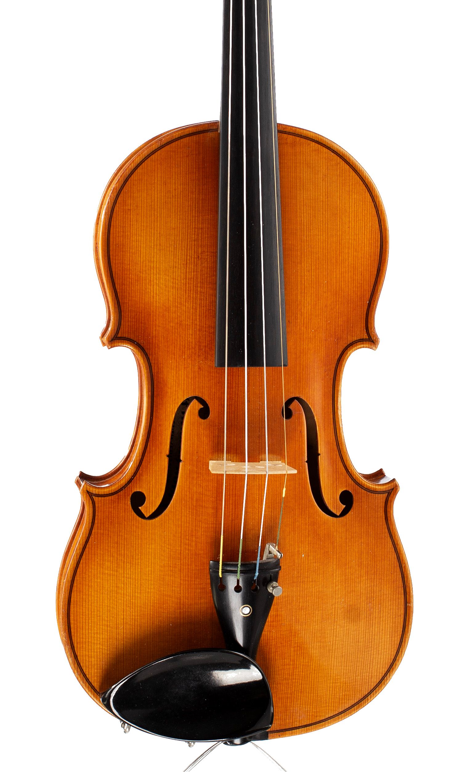 Violin, Workshop of Ernst Heinrich Roth, Bubenreuth, 1979 — angled view, 10°