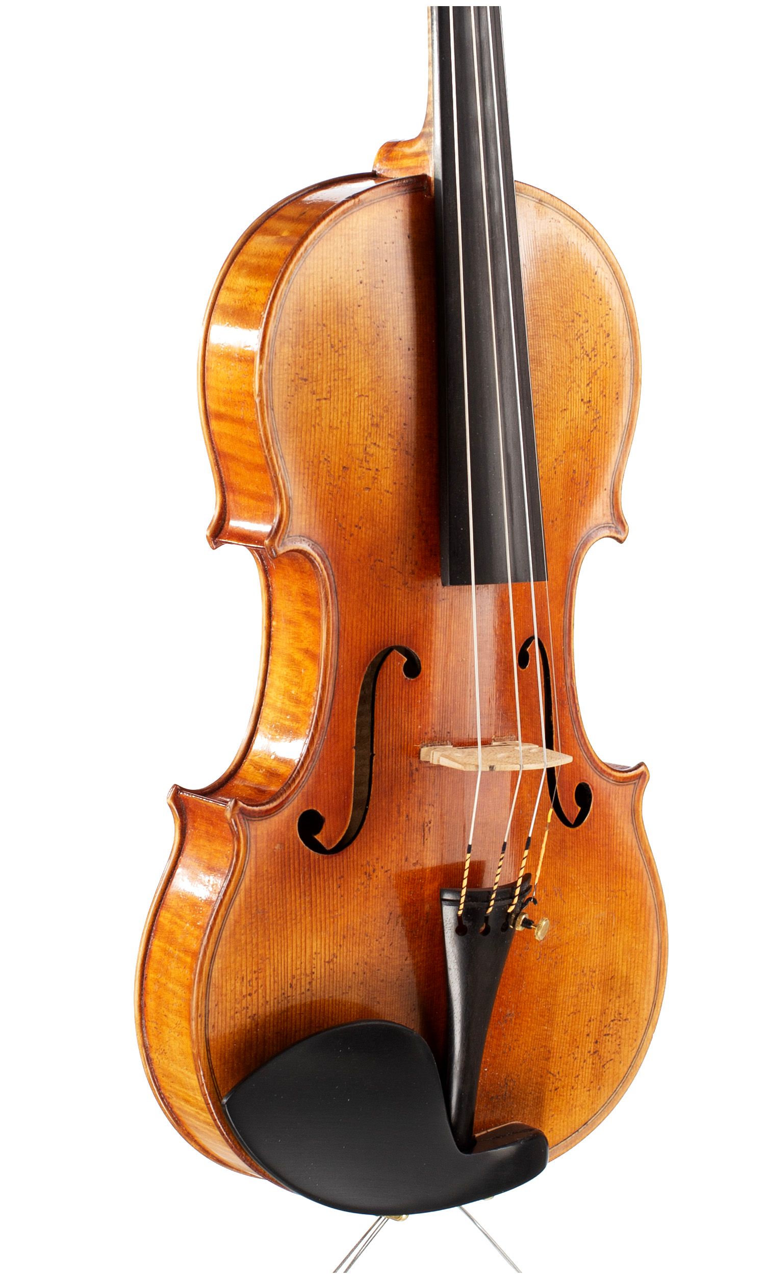 Violin by Heinrich Th. Heberlein, Markneukirchen, 1927 — angled view, 40°