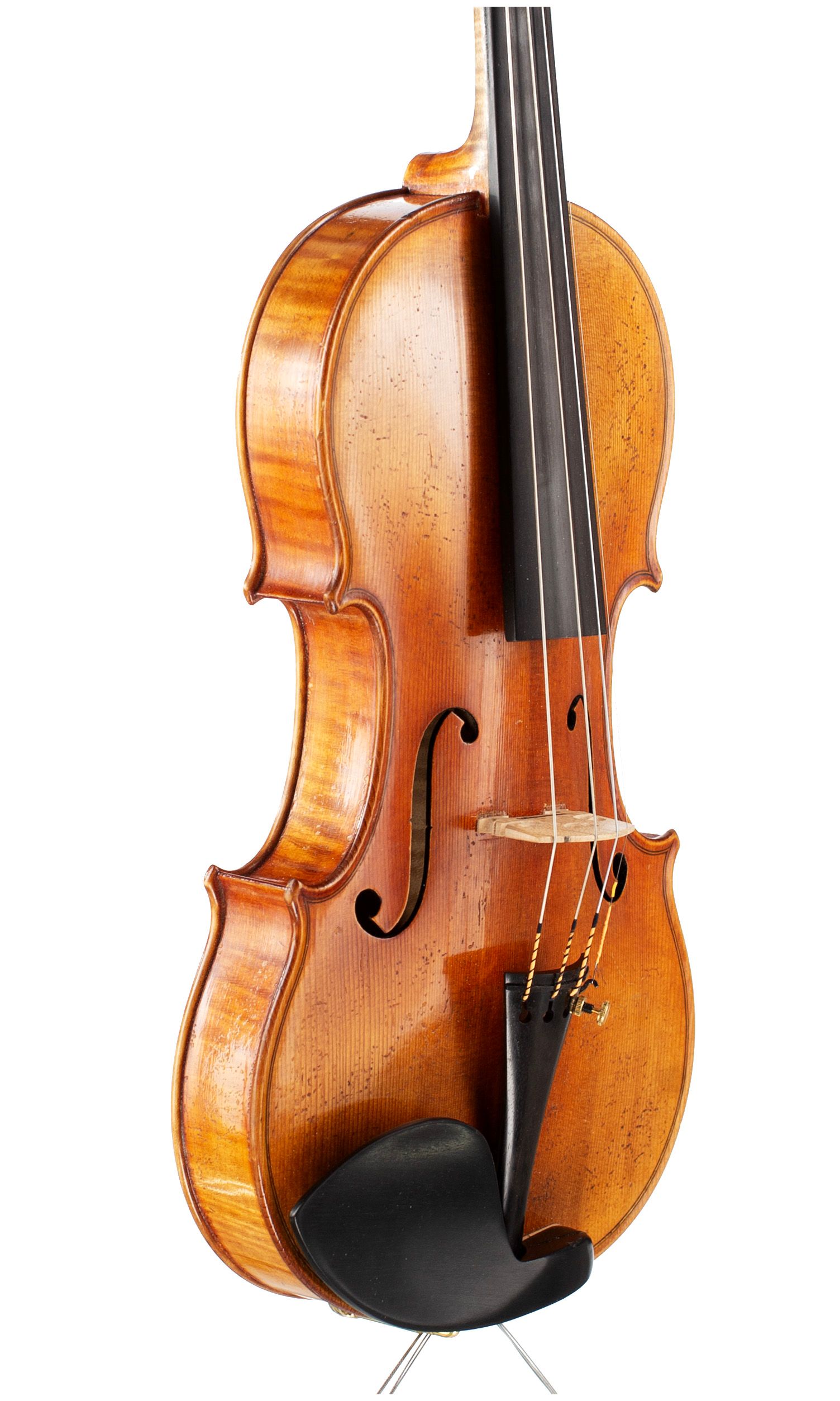 Violin by Heinrich Th. Heberlein, Markneukirchen, 1927 — angled view, 50°