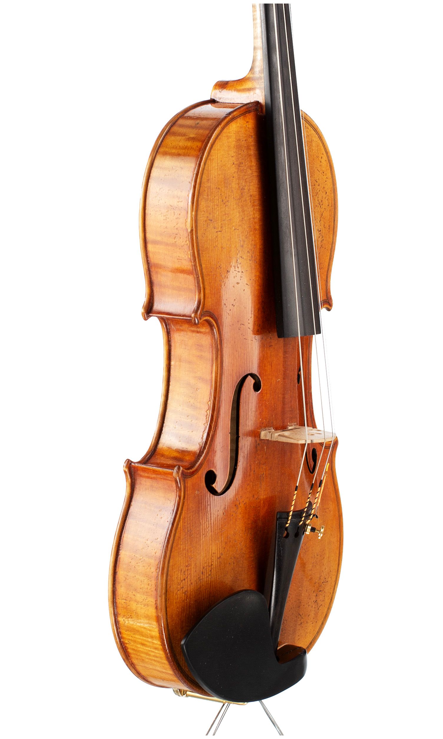 Violin by Heinrich Th. Heberlein, Markneukirchen, 1927 — angled view, 60°