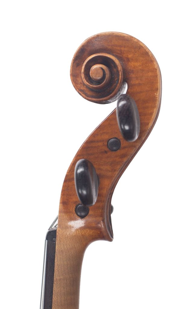 Violin by Nathaniel Cross, London, 1731 — scroll