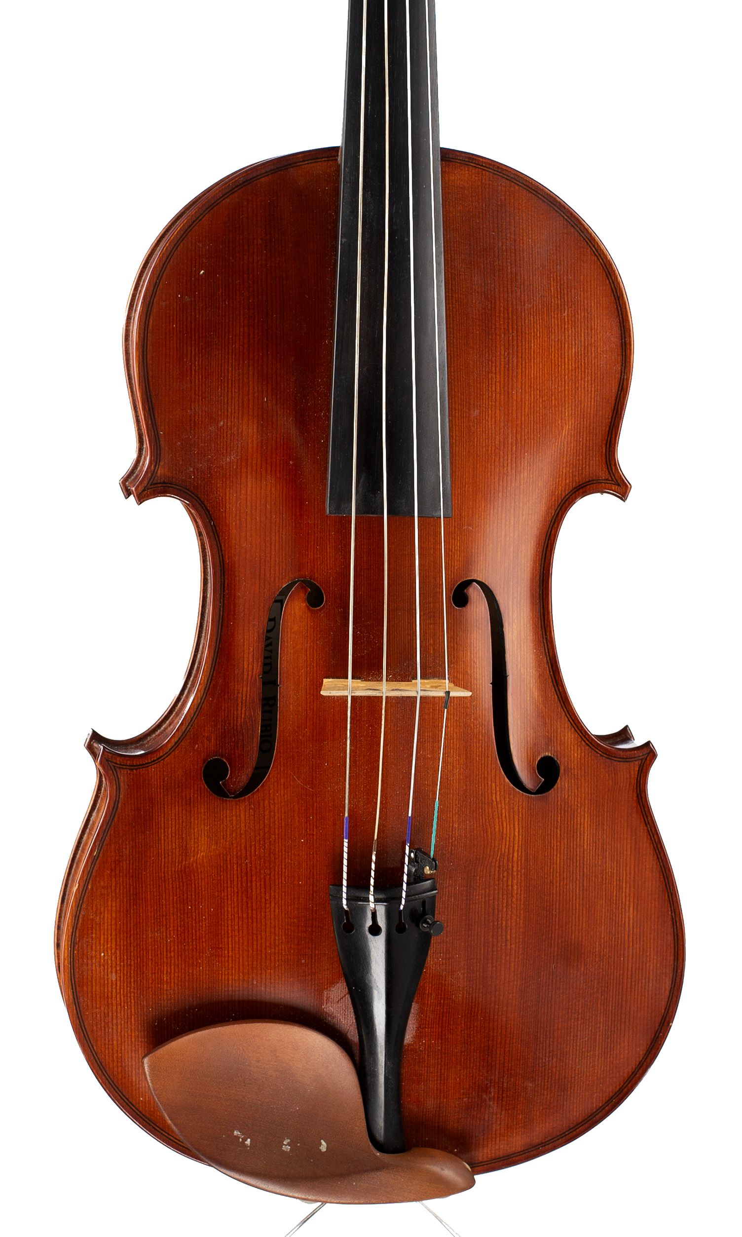 Viola by David Rubio, Cambridge, 1985 — angled view, 10°