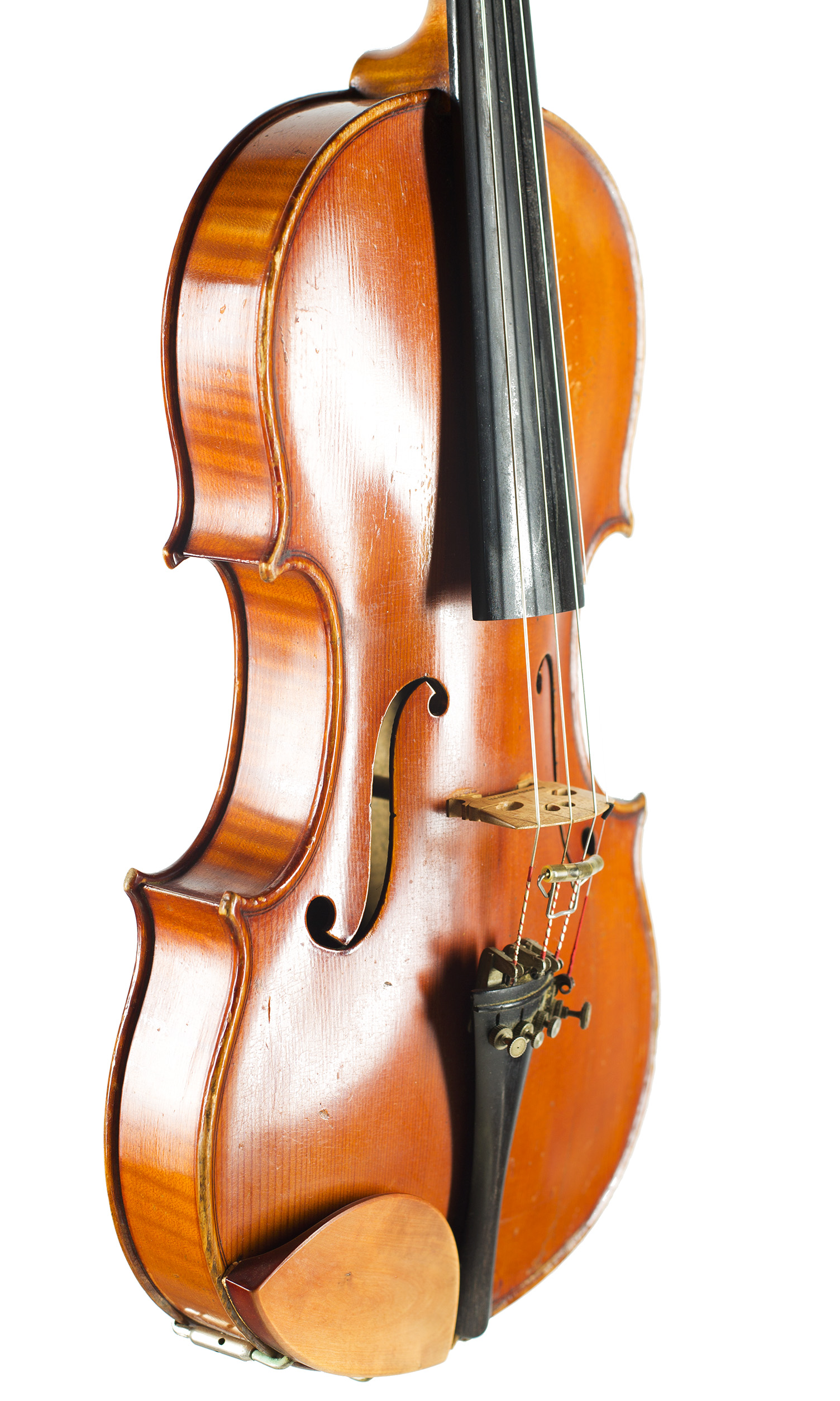 A violin by Giuseppe Pedrazzini, Milan, 1915 — angled view, 50°