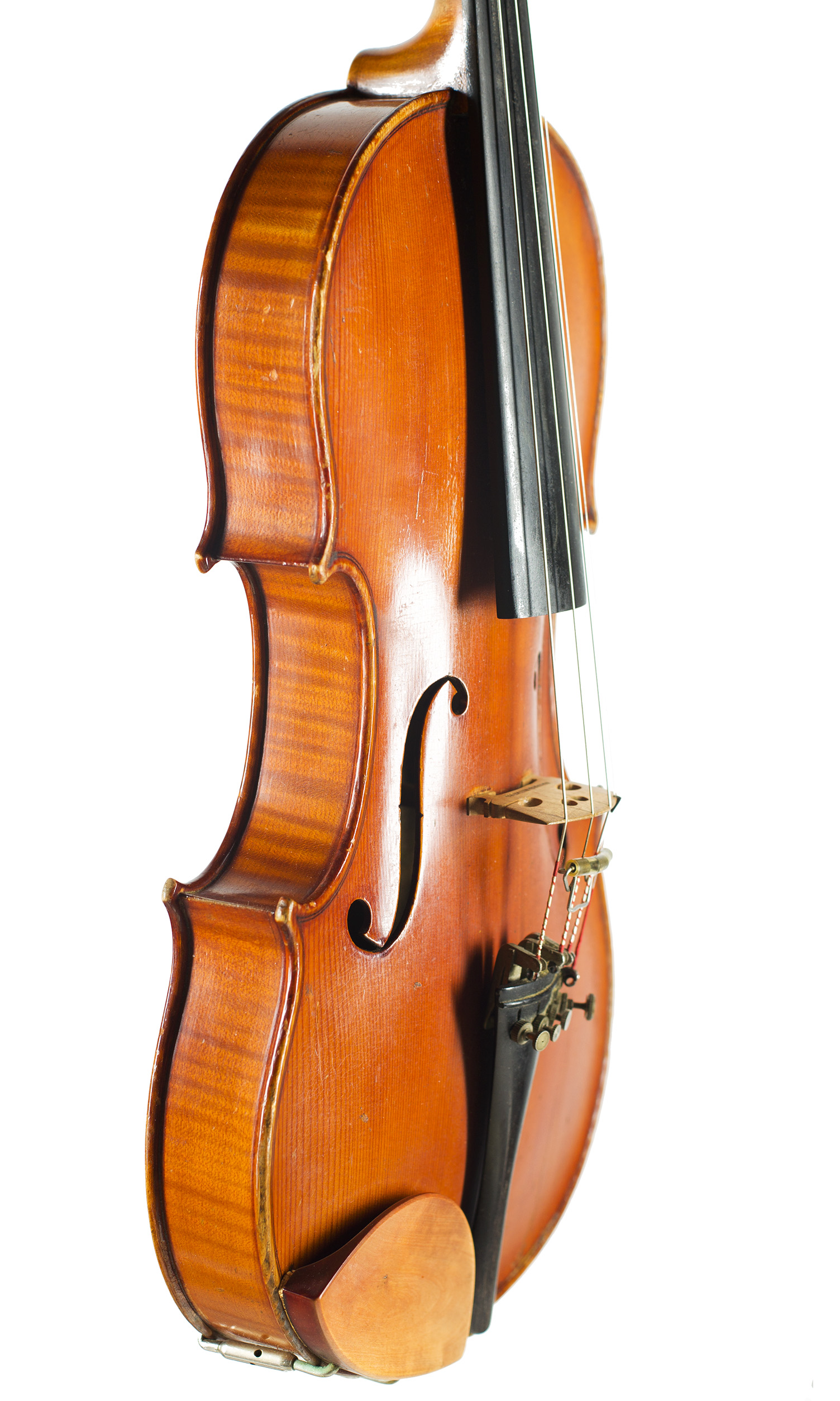 A violin by Giuseppe Pedrazzini, Milan, 1915 — angled view, 60°