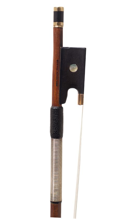 A gold-mounted violin bow by August Edwin Prager, Germany — frog detail