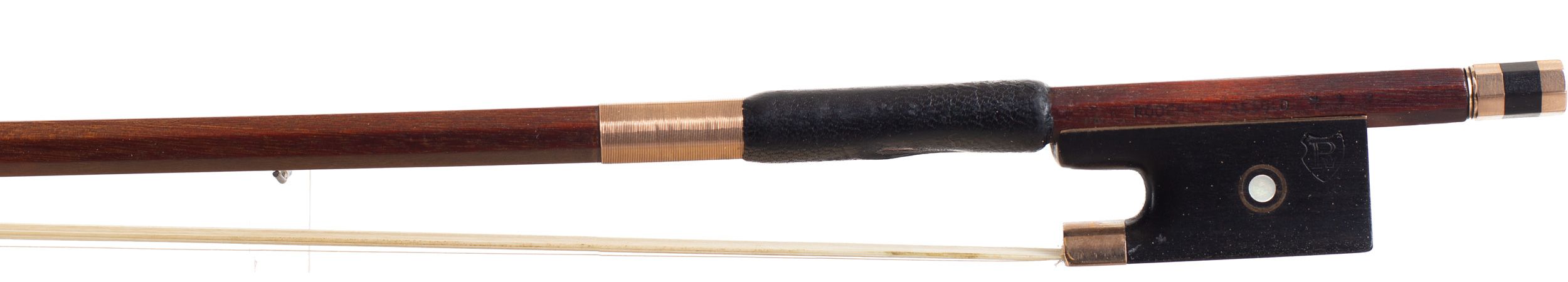 A gold-mounted violin bow by Roderich Paesold, Germany — frog