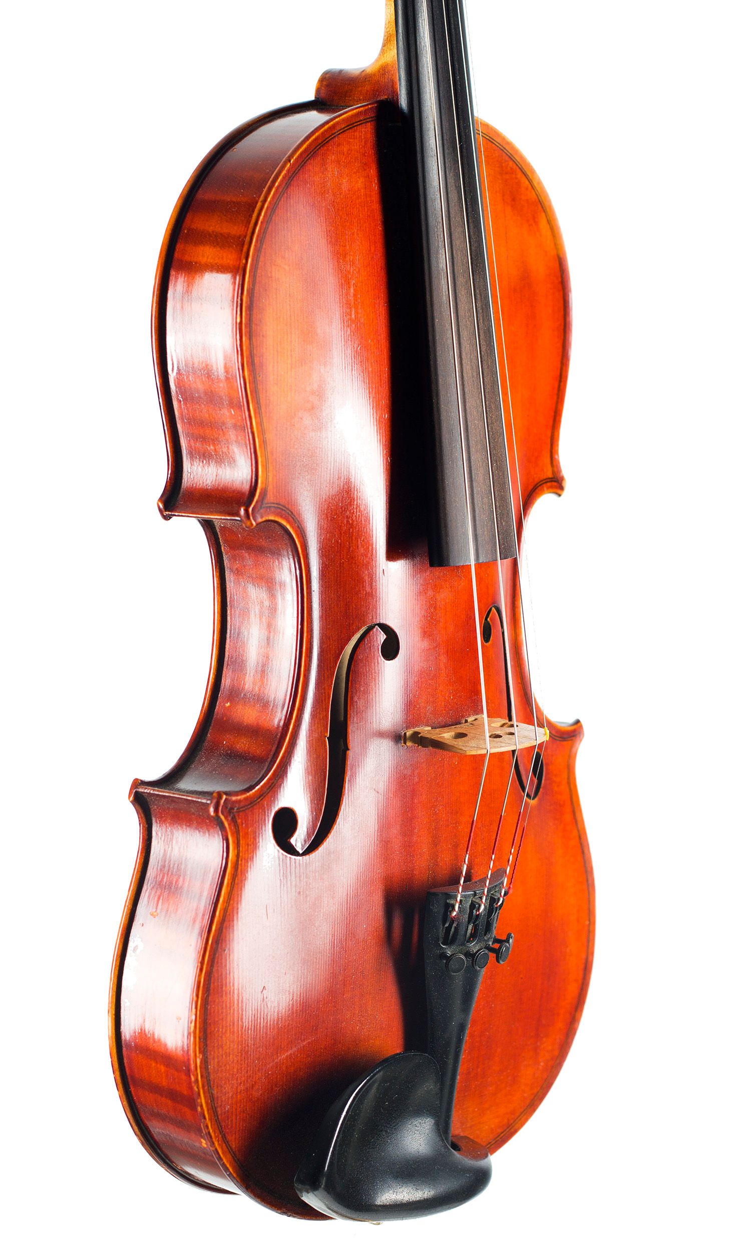 A violin by Jeffery Gilbert, Peterborough, 1817 — angled view, 50°