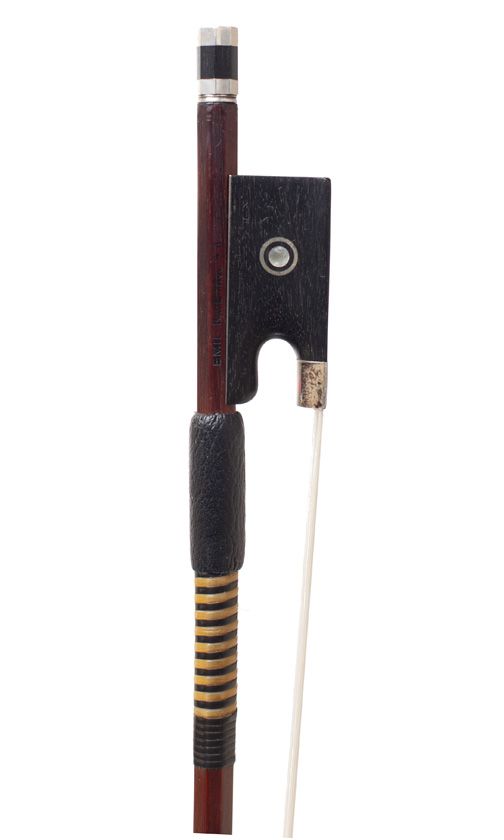 A silver-mounted violin bow by Emil Kuehnl, Germany — frog detail