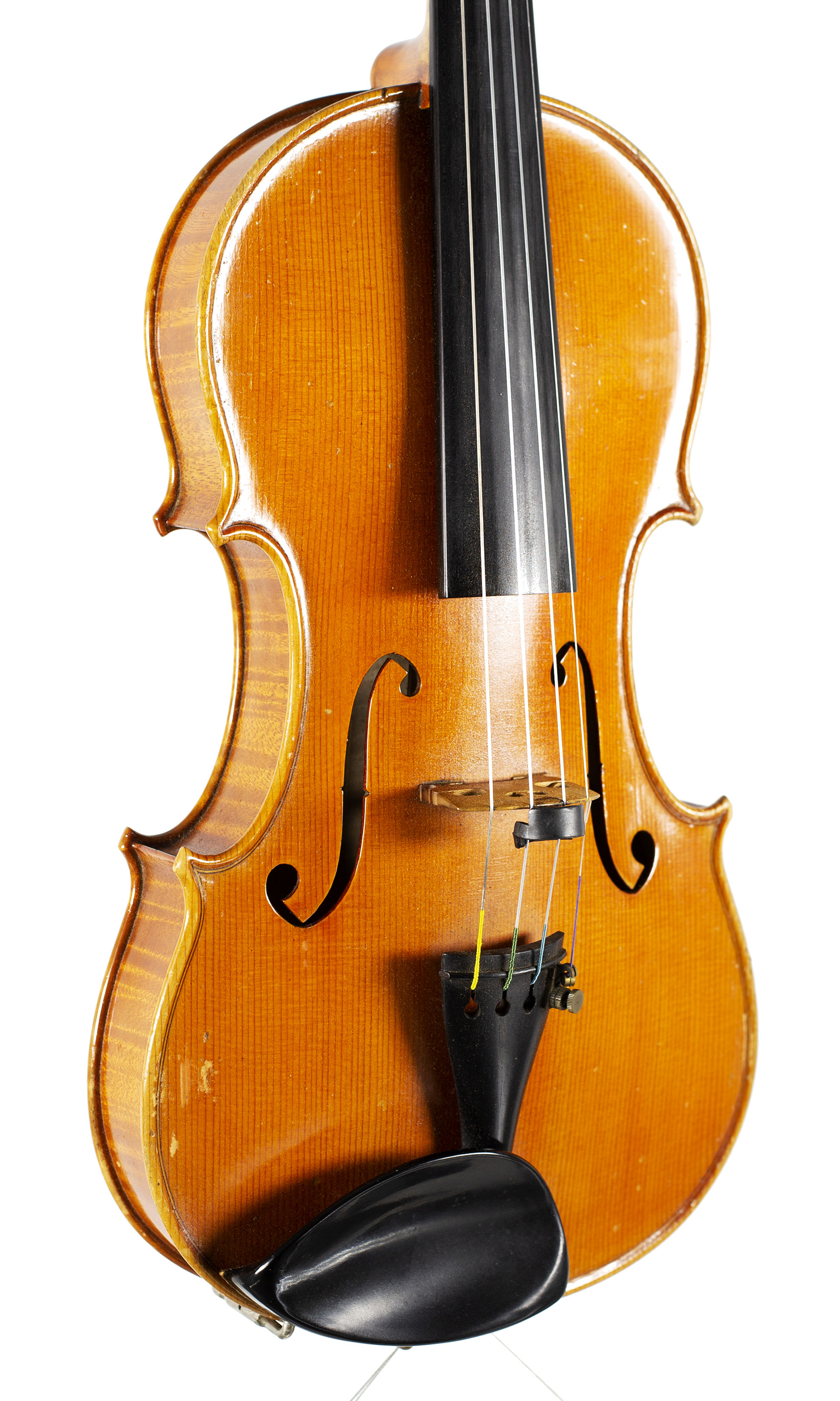A violin by Giovanni Battista Morassi, Cremona, 1975 — angled view, 30°