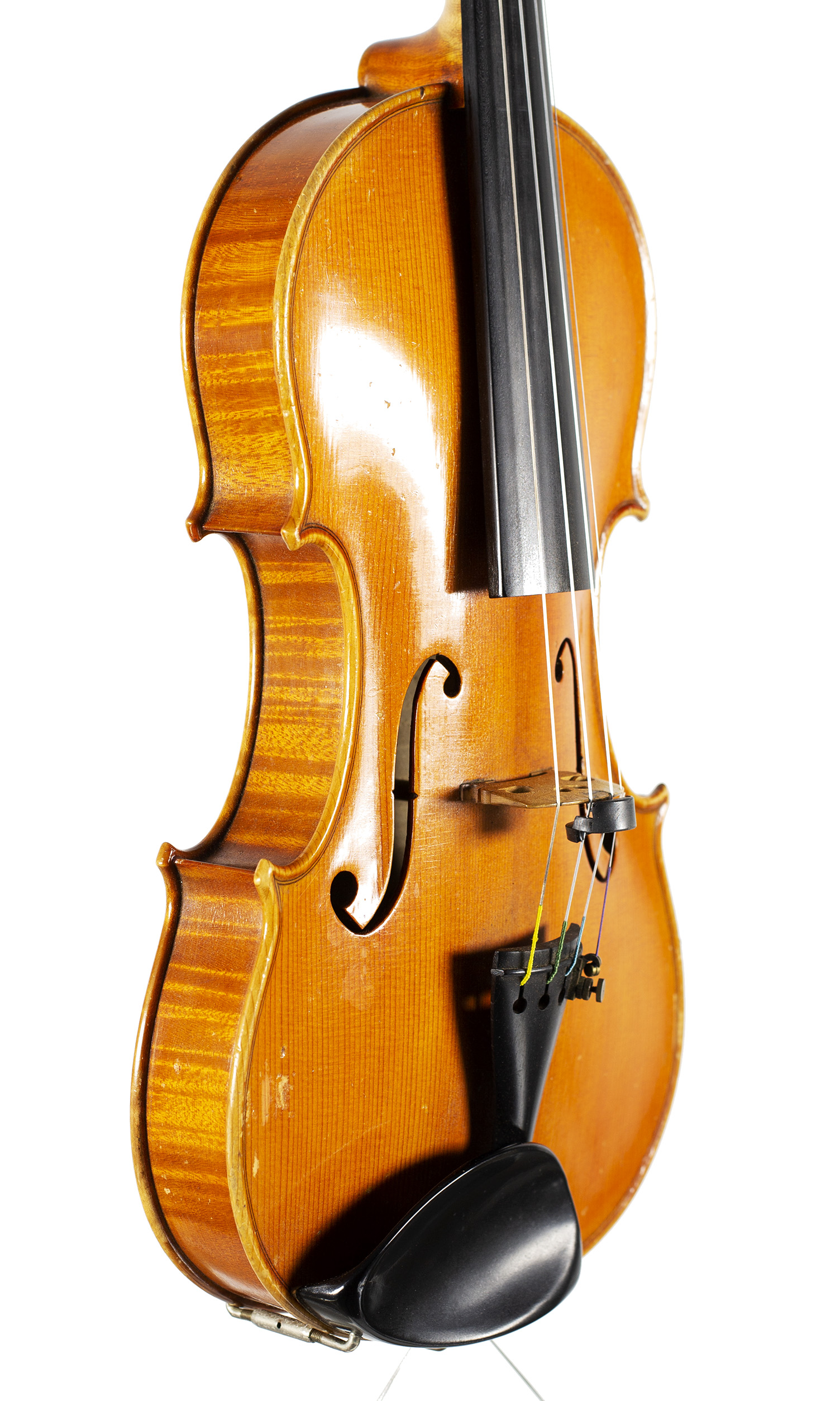A violin by Giovanni Battista Morassi, Cremona, 1975 — angled view, 50°