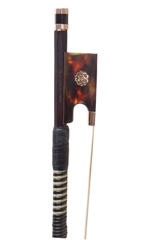 A gold and tortoiseshell-mounted violin bow by A. R. Bultitude, England — frog detail