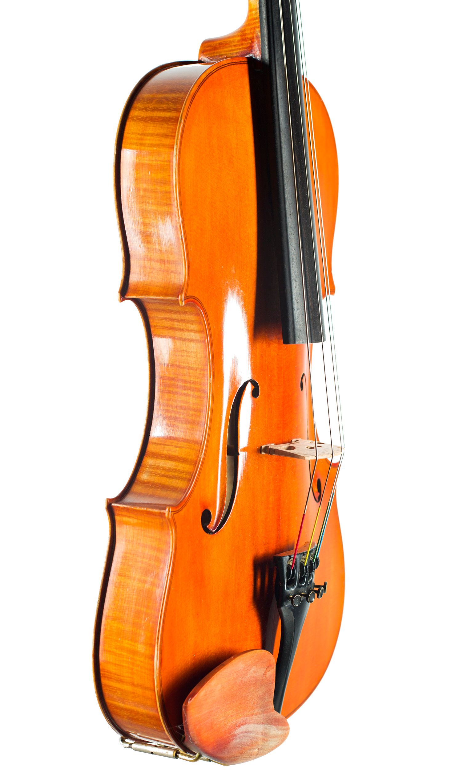 Viola by W. H. van Leeuwen, Scheveningen, 1977 — angled view, 60°