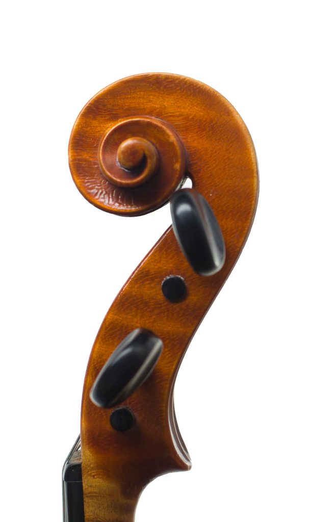 Violin by Wilhelm Paul Kunze, Gravenhage, 1932 — scroll