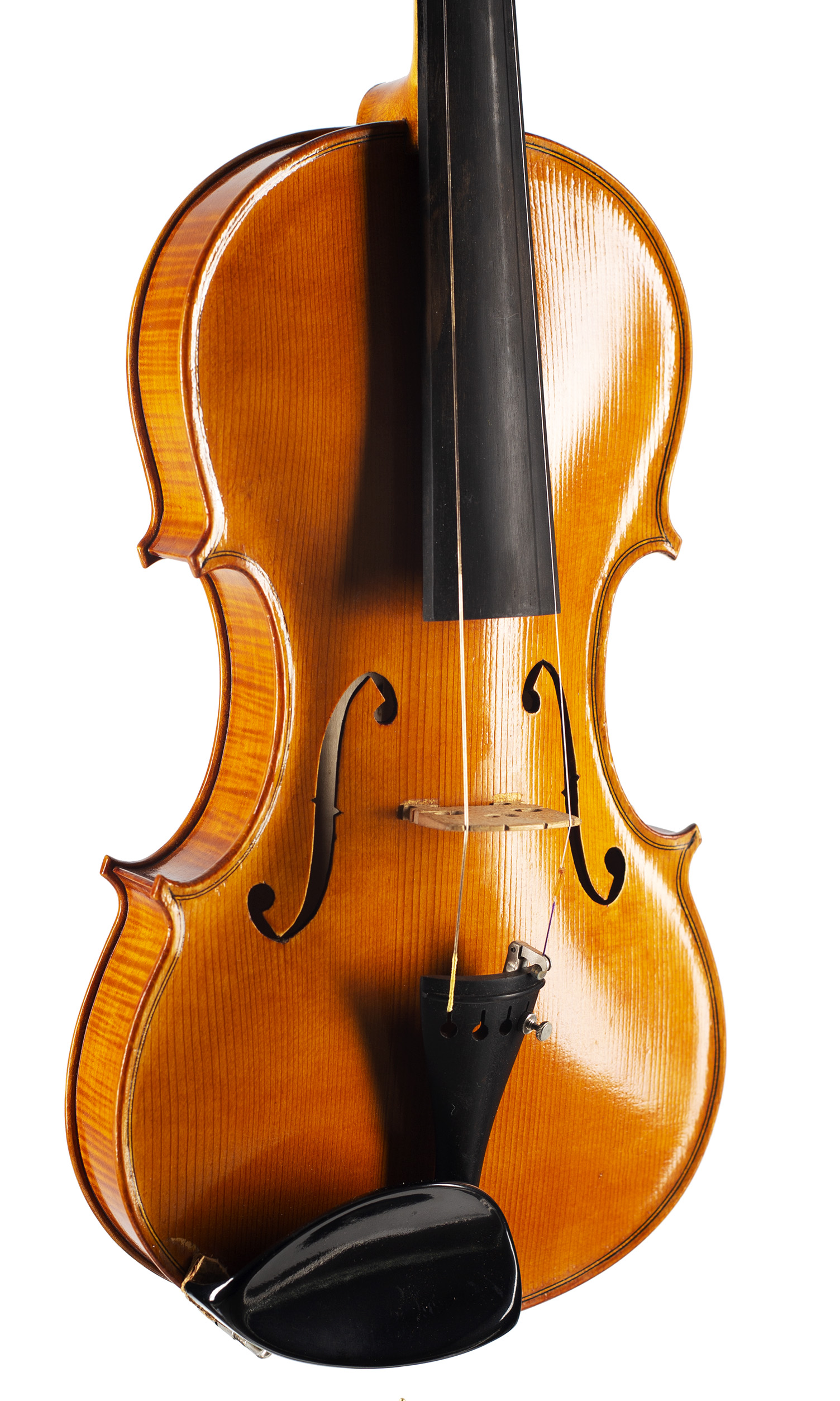 A violin by John Beard, London, 1978 — angled view, 30°
