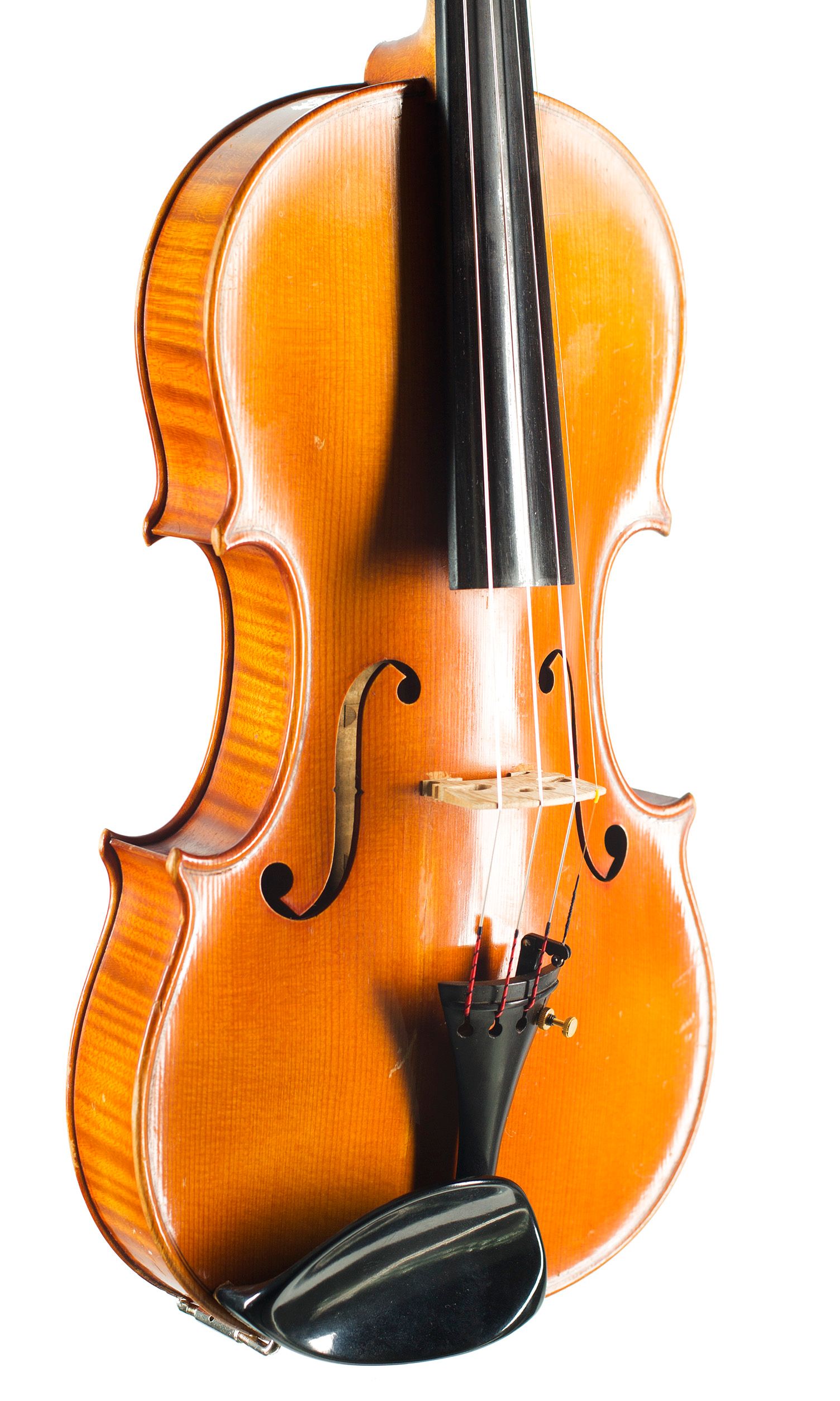 Violin by Amedee Dieudonné, Paris, 1922 — angled view, 40°