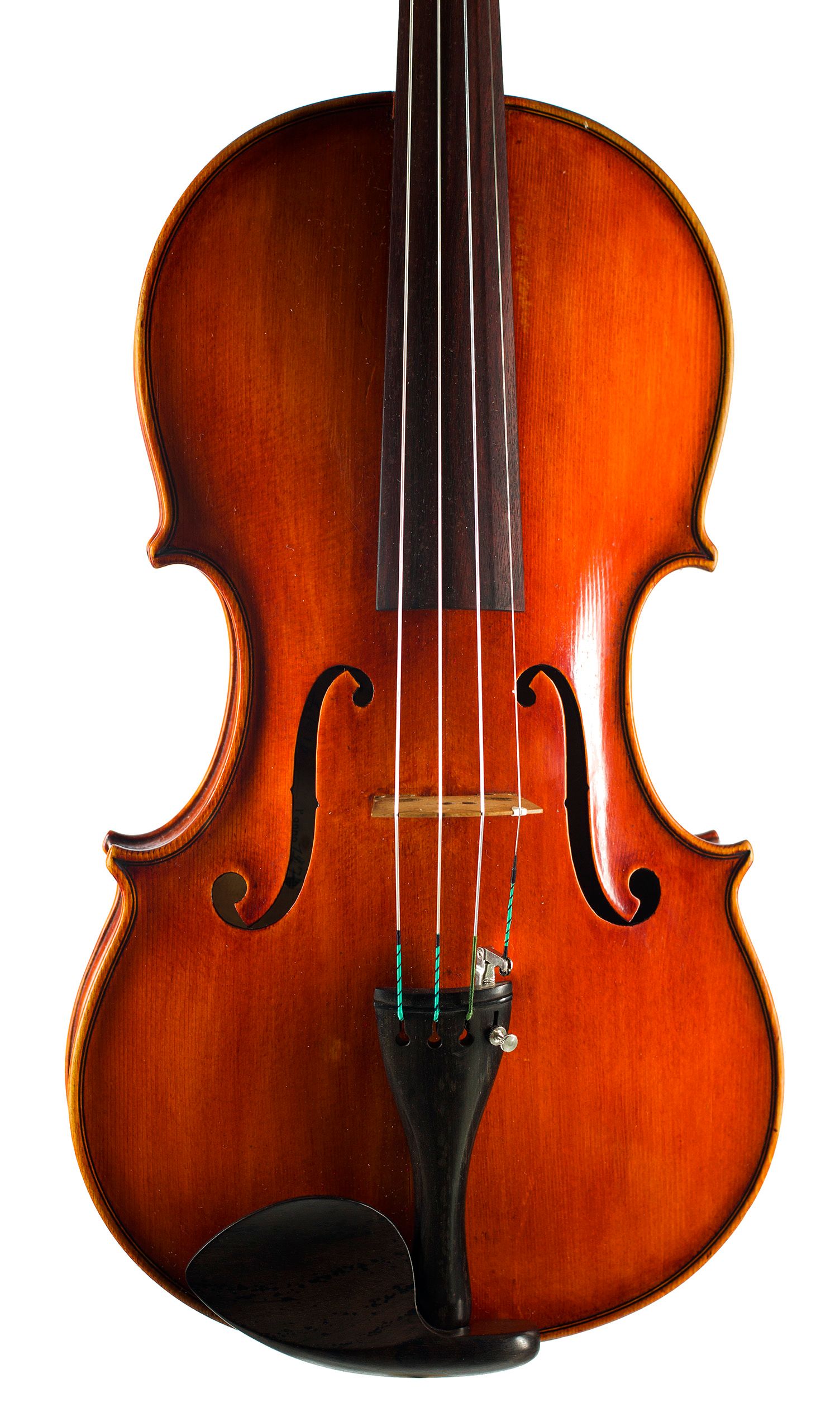 Viola by Gaetano Pareschi, Ferrara, 1947 — angled view, 10°