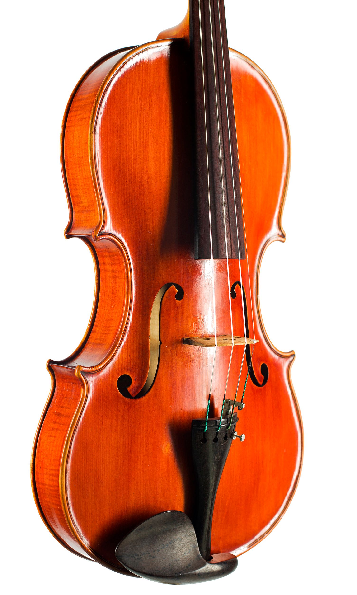 Viola by Gaetano Pareschi, Ferrara, 1947 — angled view, 40°