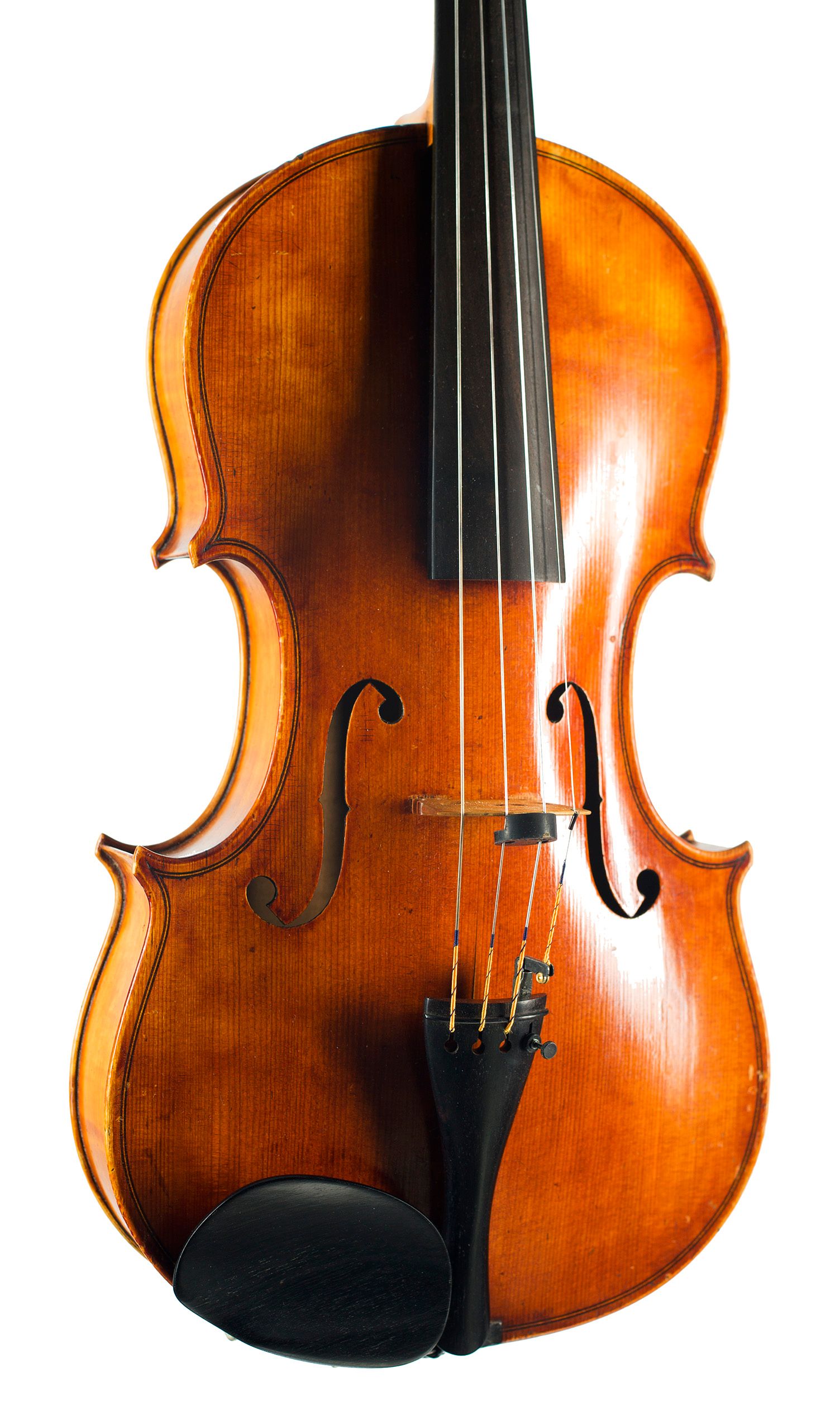 Viola by John Rae, London, 1915 — angled view, 20°