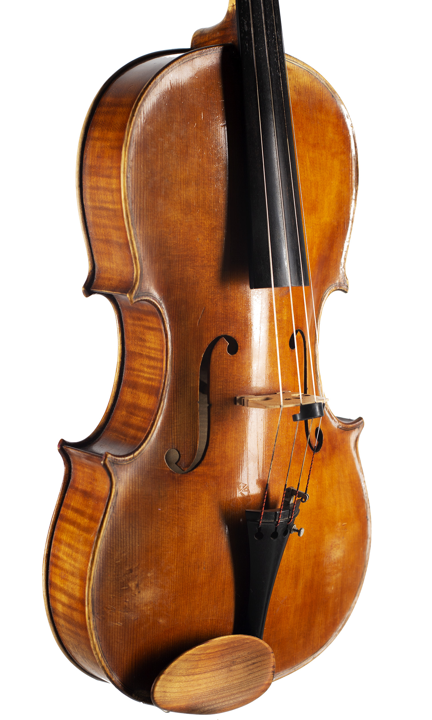A viola by Victor Baston, Southall, 1948 — angled view, 40°