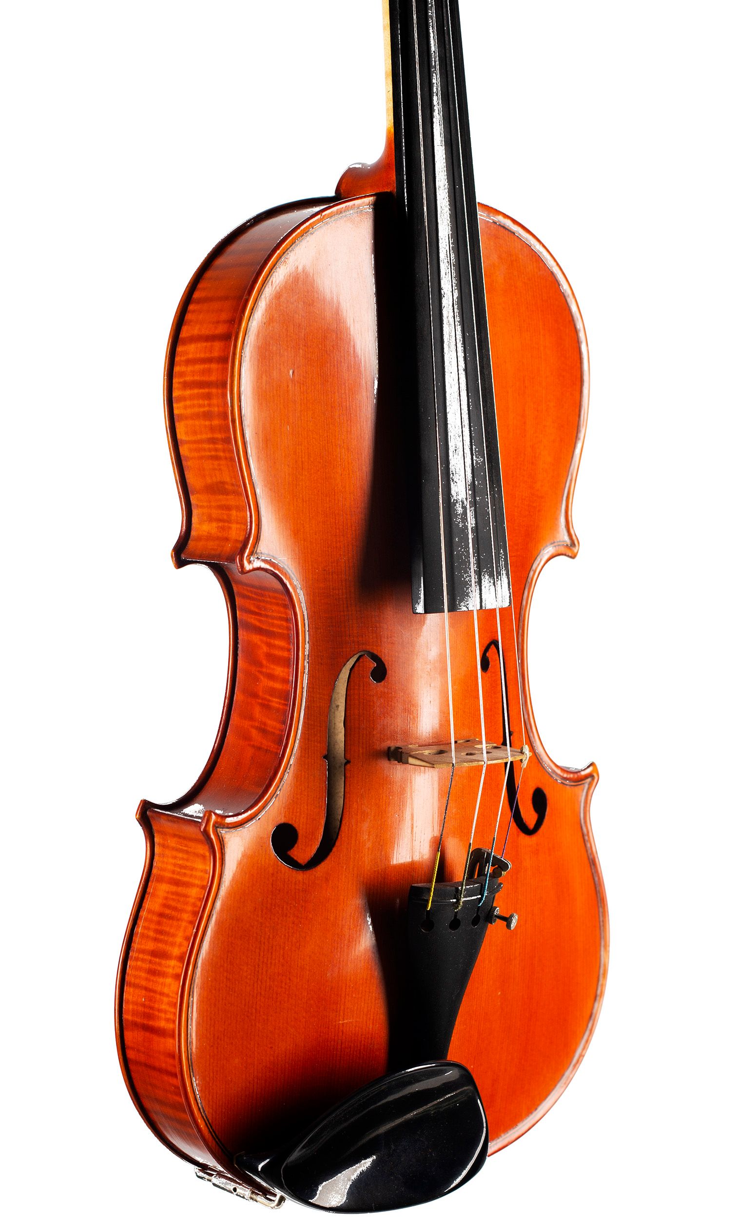 Violin by Ernesto Pevere, Ferrara, 1950 — angled view, 40°