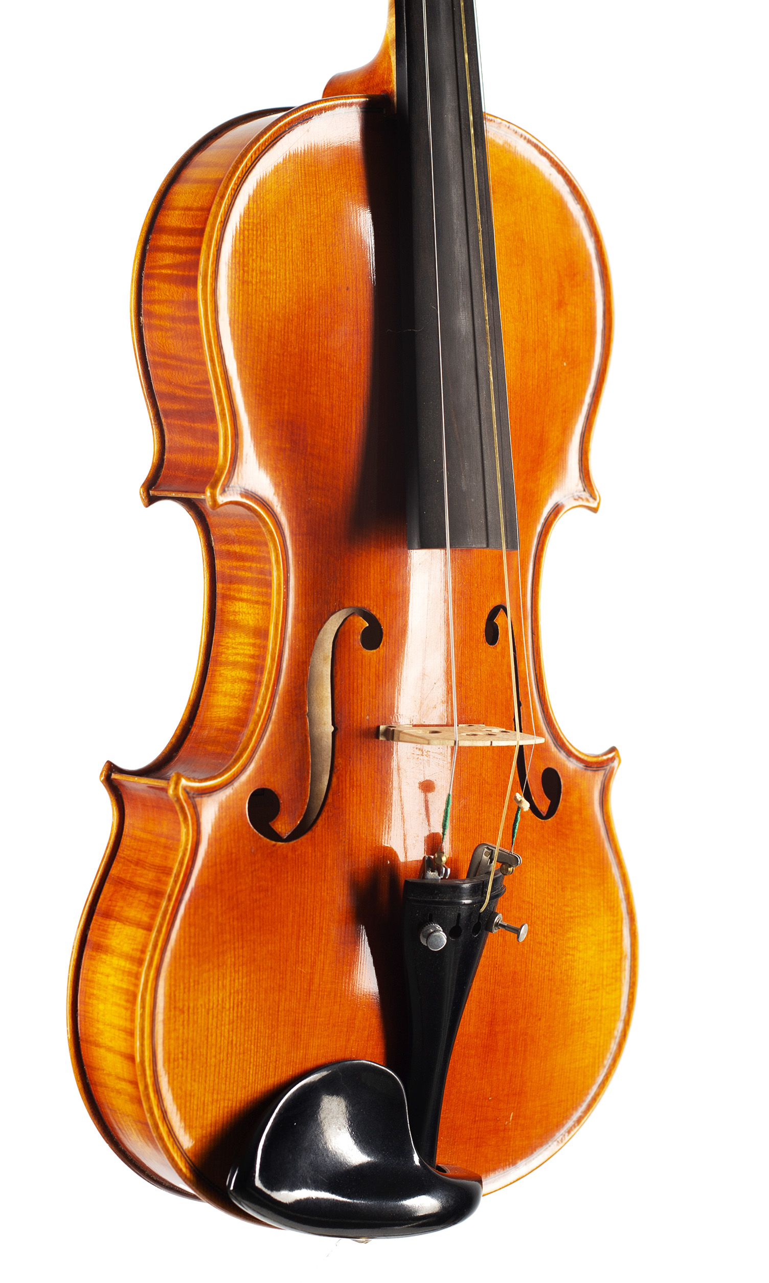 A violin by Werner Barth, Bad Brambach, 1972 — angled view, 40°