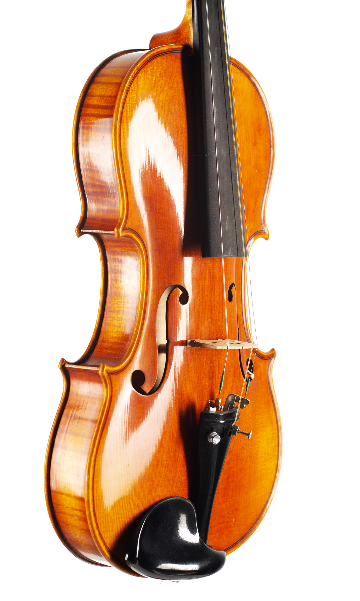 A violin by Werner Barth, Bad Brambach, 1972 — angled view, 50°