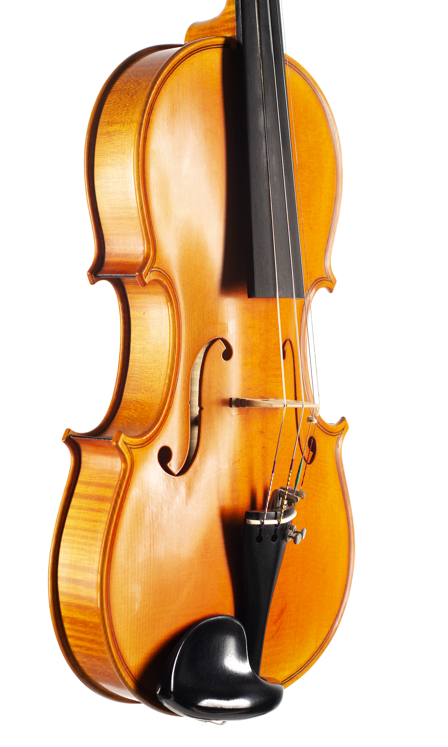 A violin by Derick M. Sanderson, Alva, 1974 — angled view, 50°