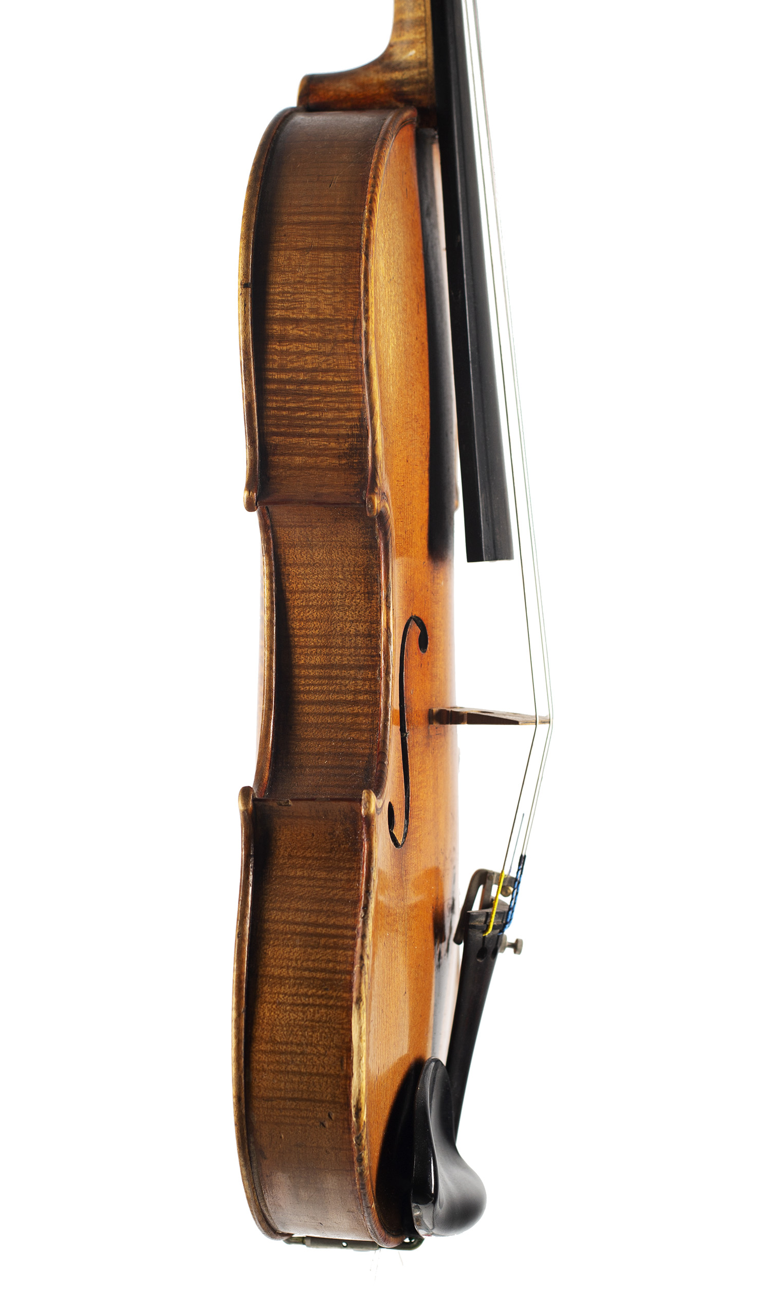 A violin by Robert Pfretzschner, Dresden, 1927 — angled view, 80°