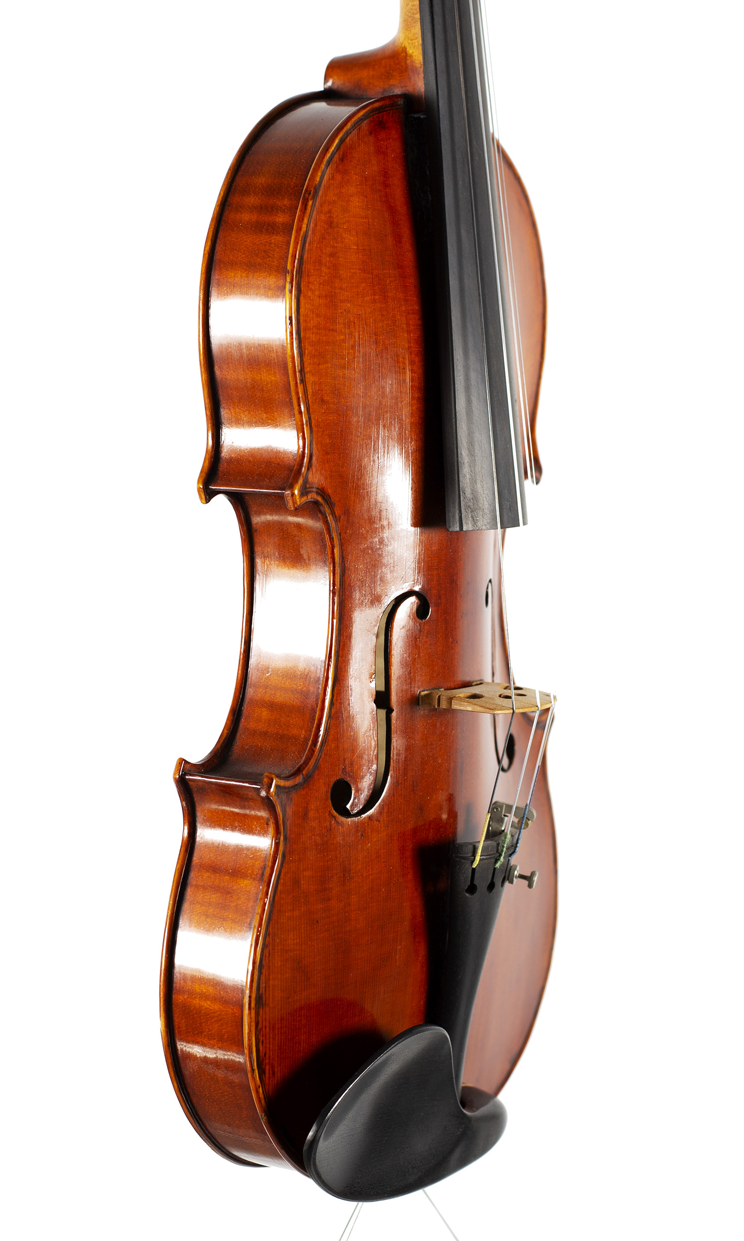 A violin by Miranda Karol Green, Harwell,1993 — angled view, 60°