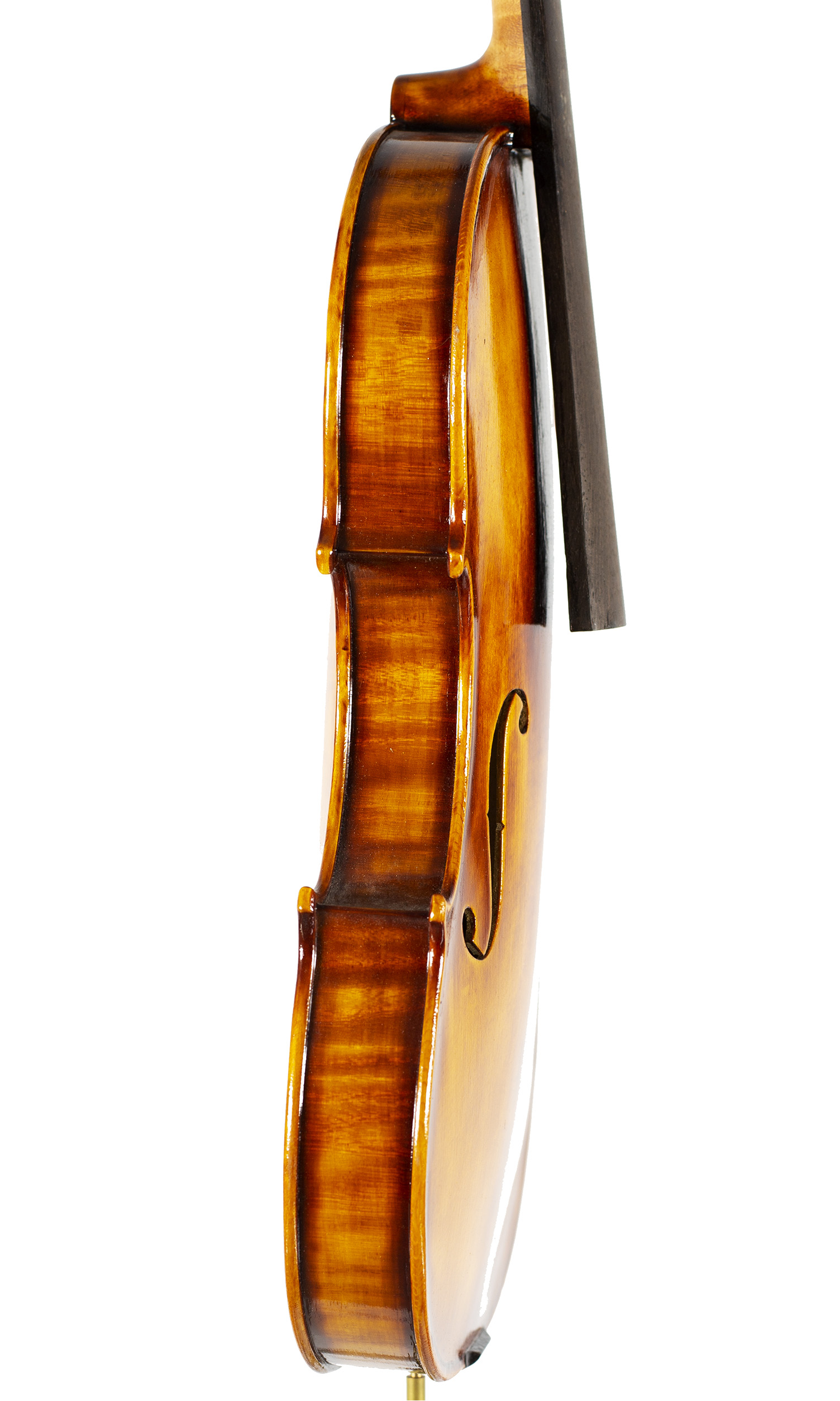 A violin by Miranda Karol Green, Caerphilly, 1981 — angled view, 80°