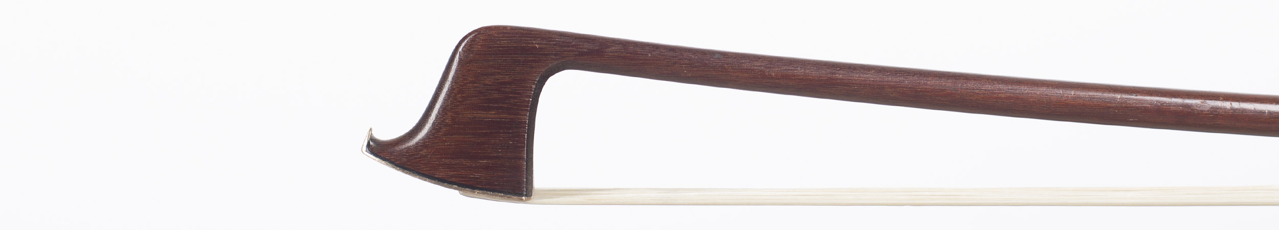 A gold-mounted violin bow by James Tubbs, London — head
