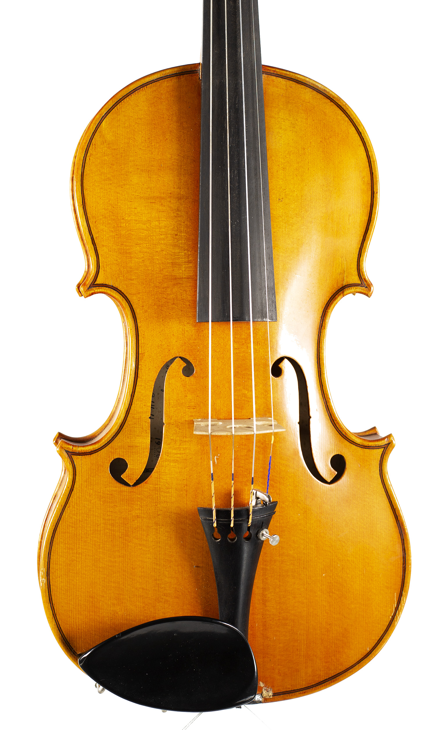 A violin by Harry Dobbs, Sutton Coldfield, 1968 — angled view, 10°