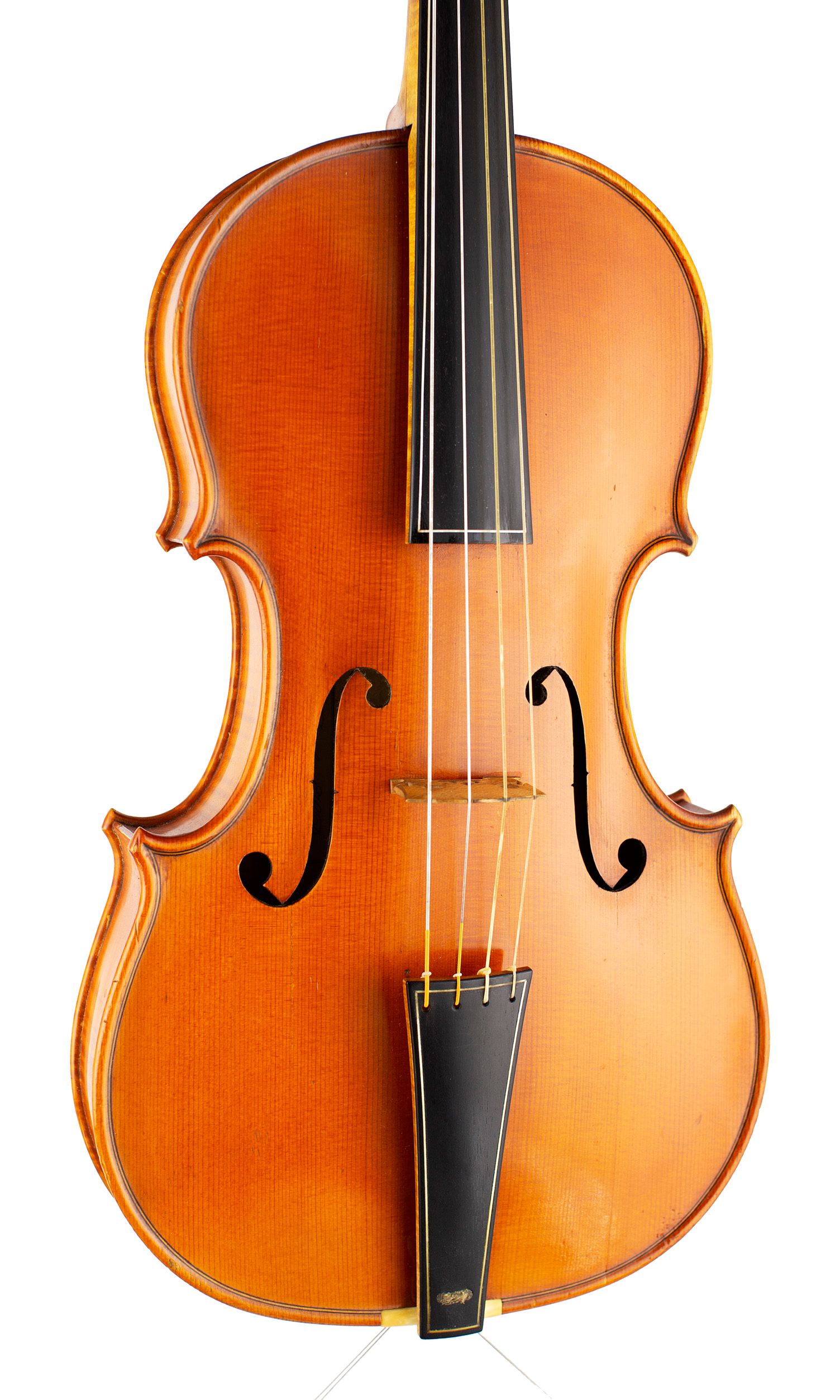 A viola by Rowland H. Ross, Guildford, 1977 — angled view, 20°